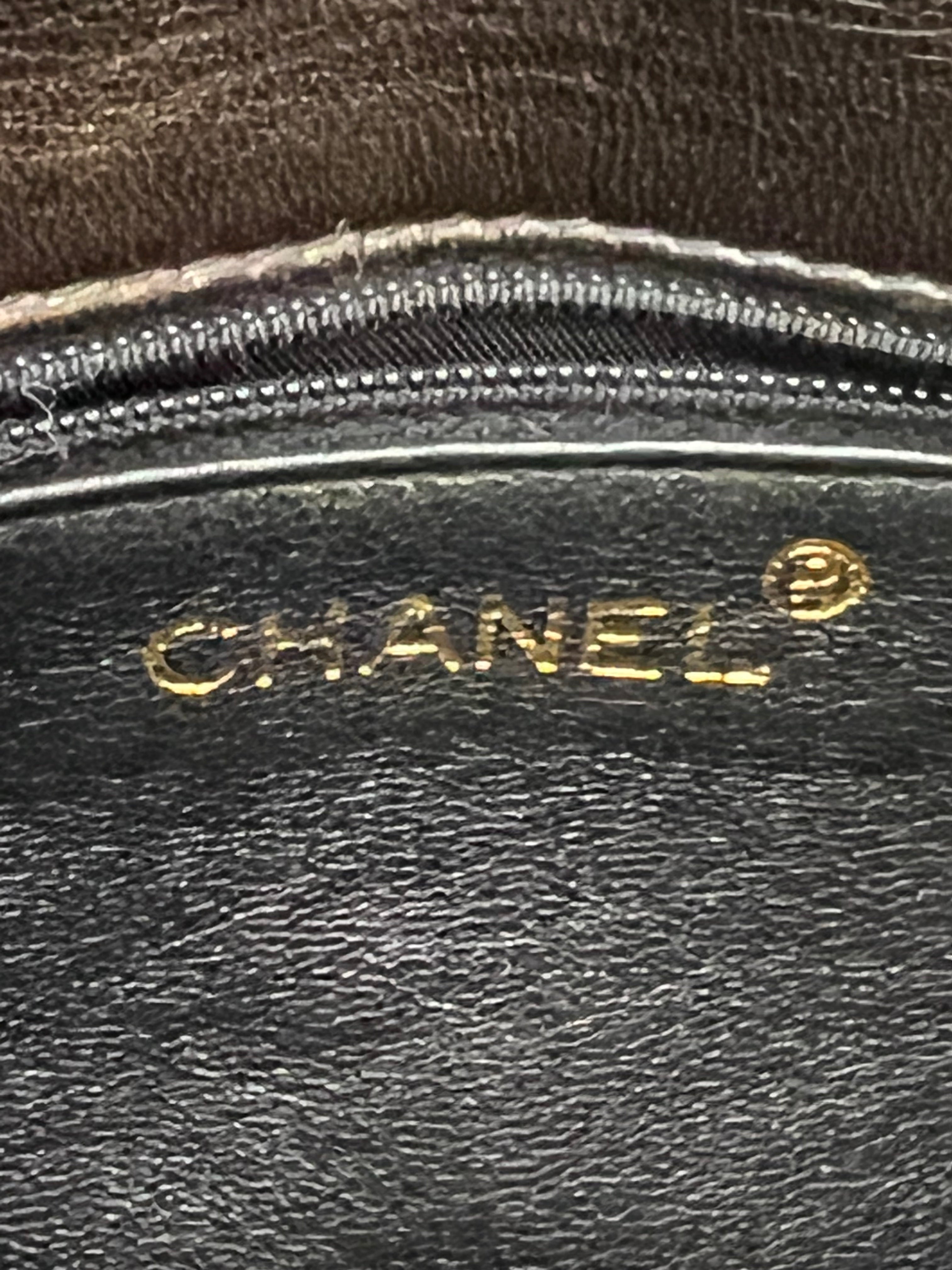 CHANEL QUILTED PATENT LEATHER VINTAGE BUM BAG