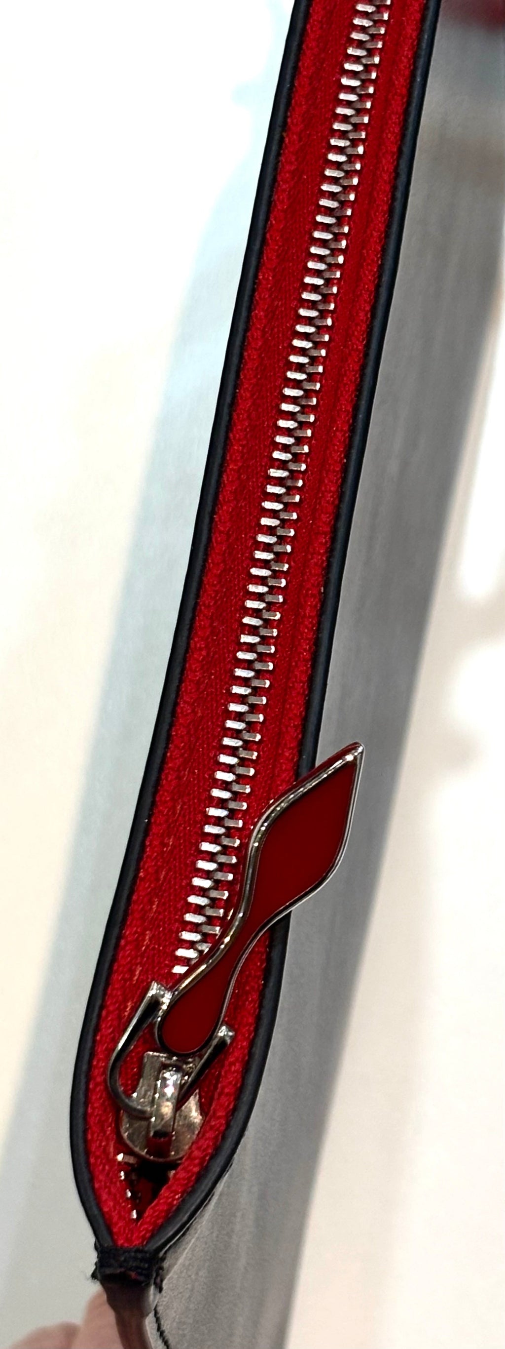 LOUBOUTIN CALFSKIN LEATHER CABATA POCHETTE WRISTLET