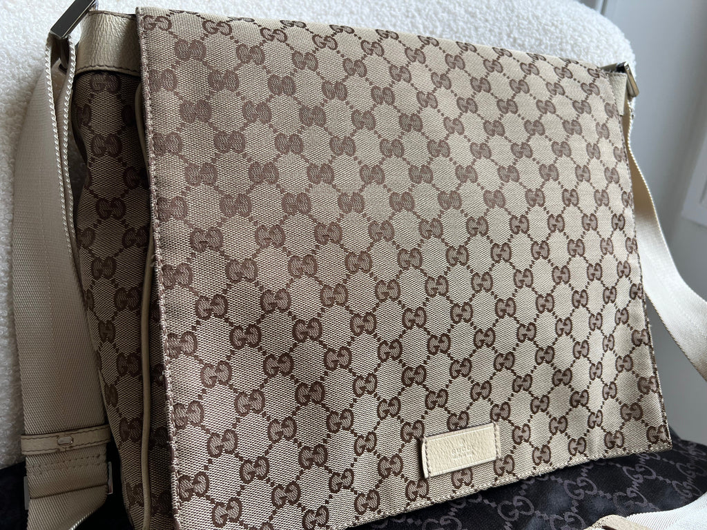 Gucci GG White Beige Canvas Messenger Bag