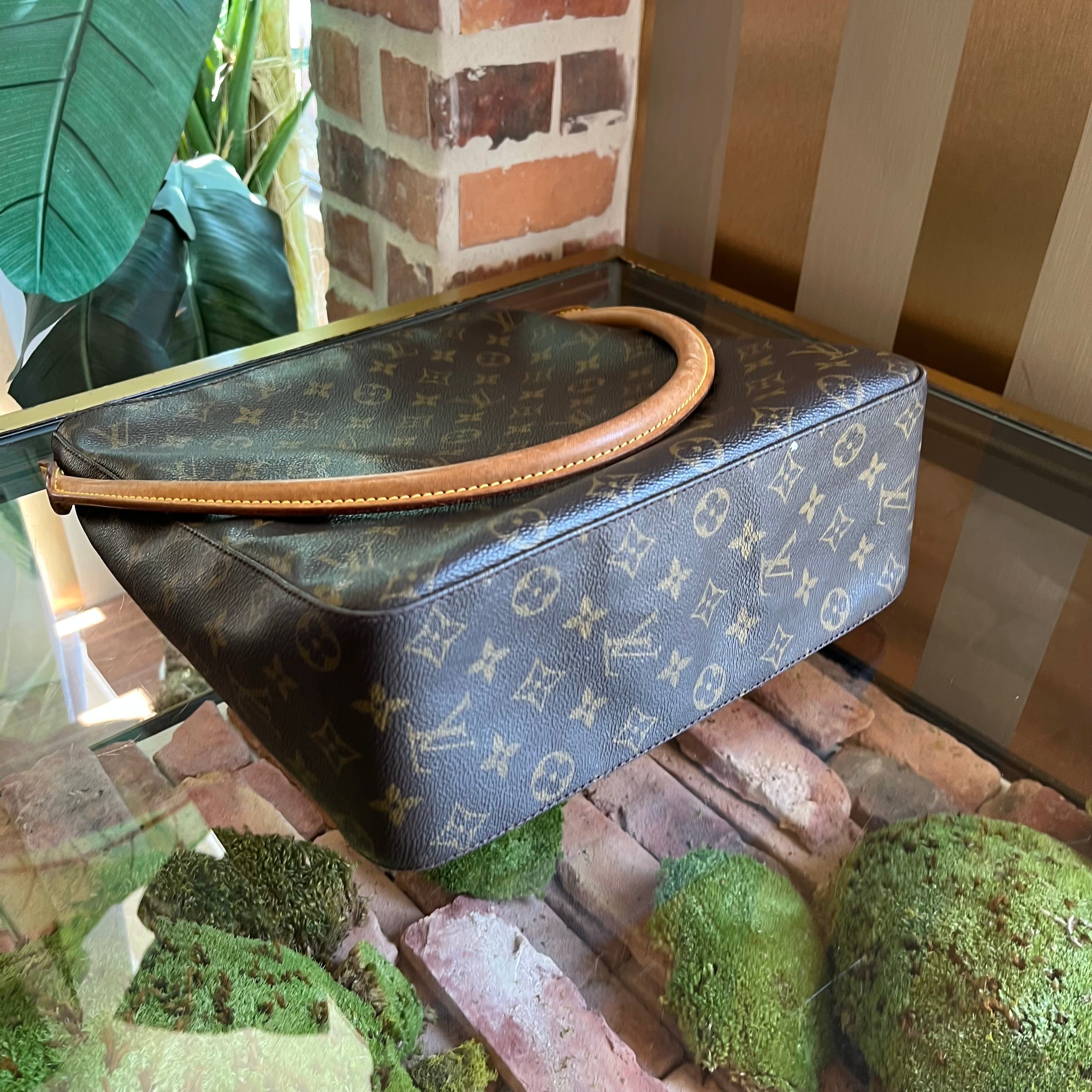 LOUIS VUITTON Looping GM Monogram Canvas Vintage Shoulder Bag