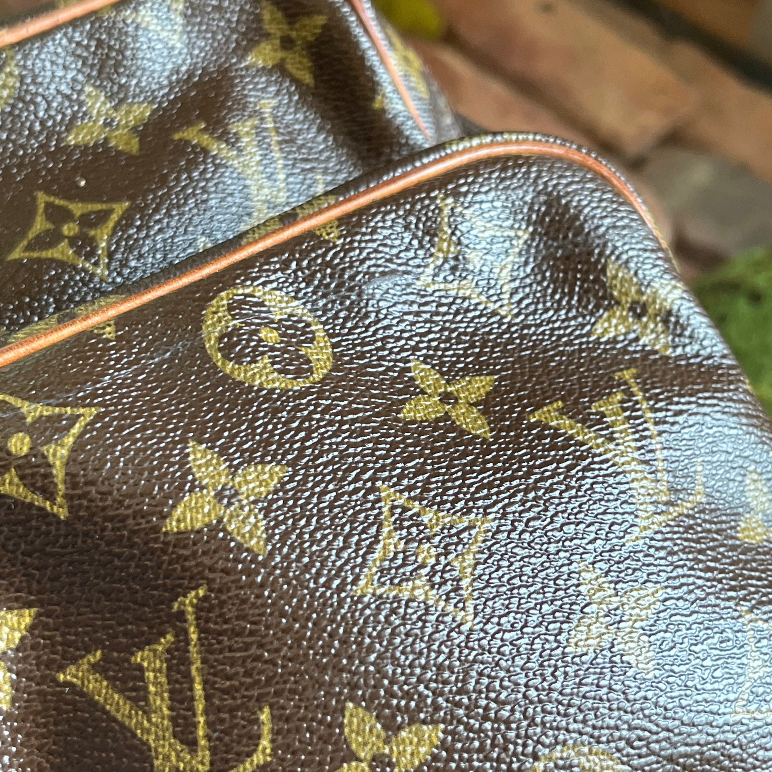 LOUIS VUITTON Amazone Vintage Brown Monogram Canvas Crossbody