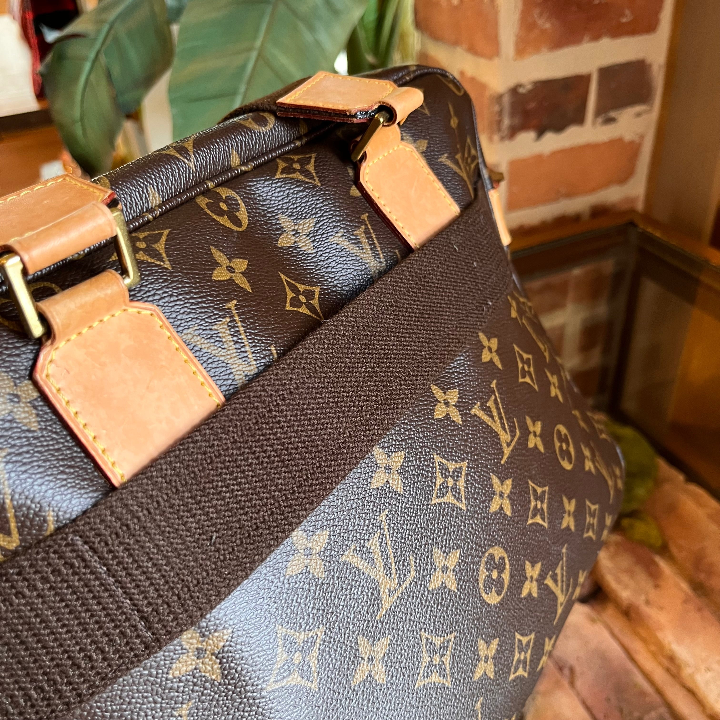 LOUIS VUITTON Sac Bosphore Brown Monogram Messenger Bag