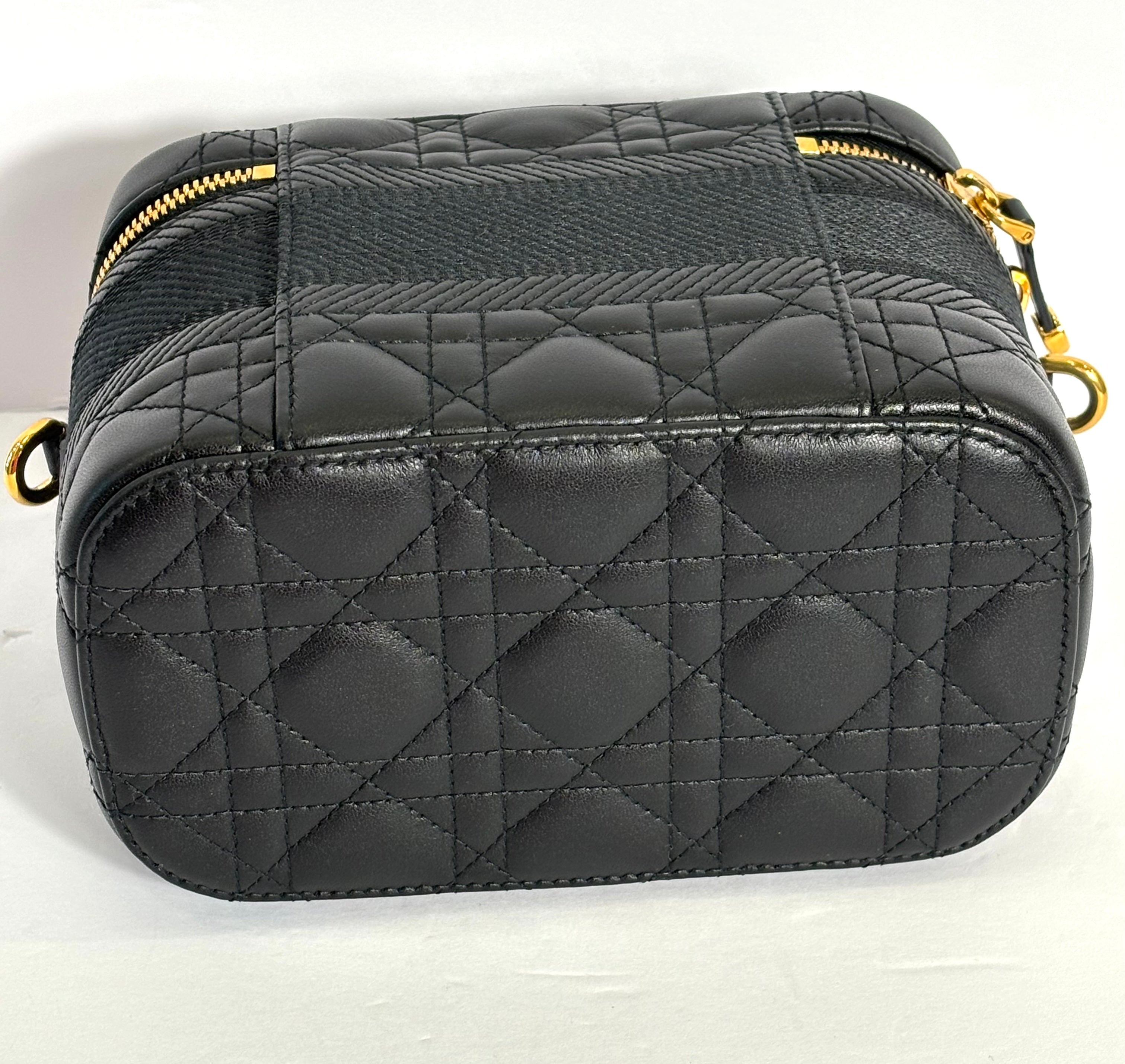 DIOR LAMBSKIN LEATHER CANNAGE SMALL DIORTRAVEL VANITY CASE