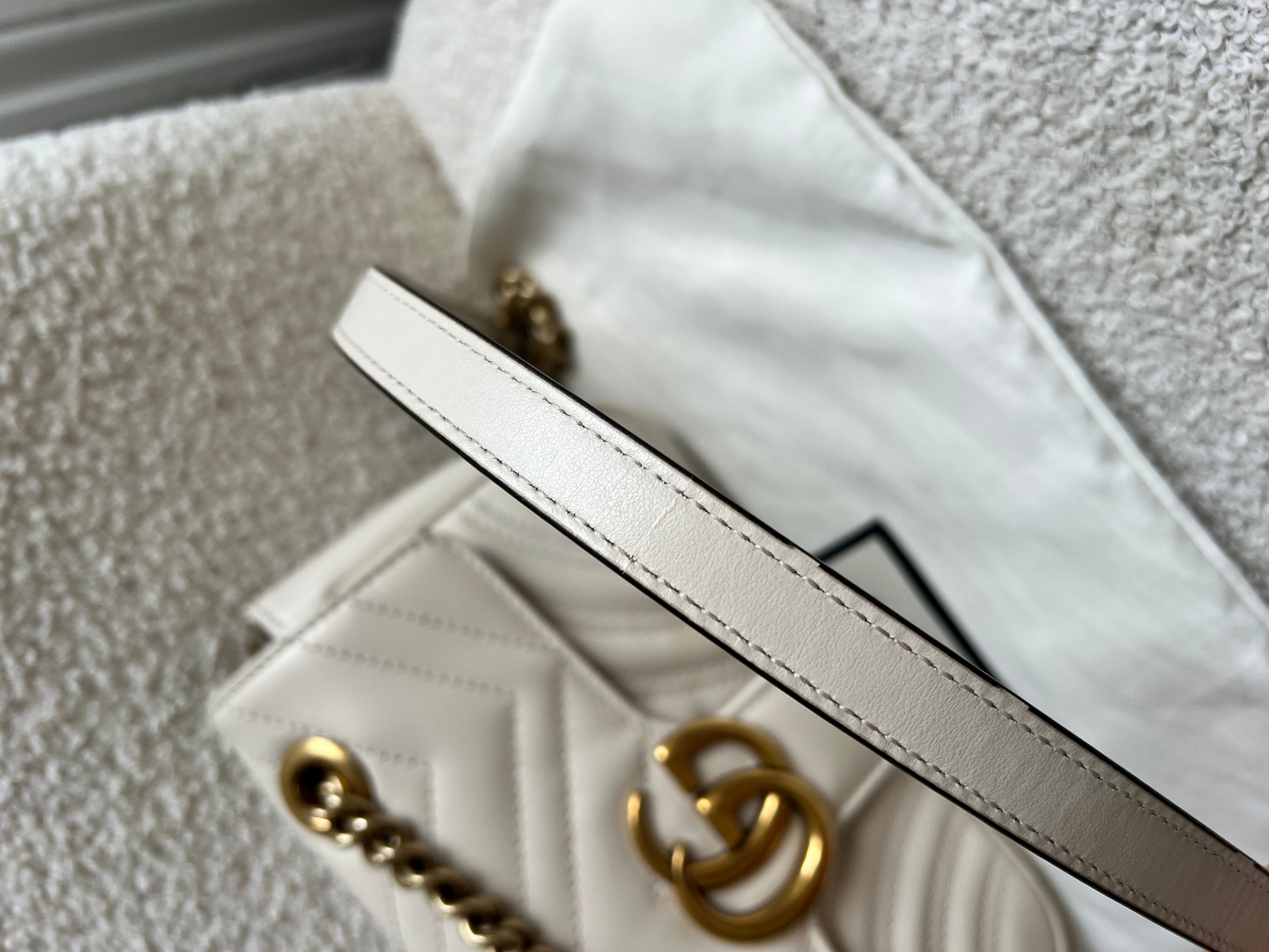Gucci GG White Marmont Mini Shoulder Bag (RRP £1,890)