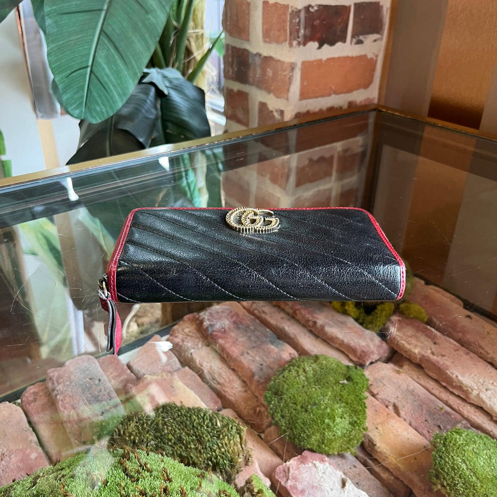 GUCCI Vintage Effect Calfskin Matelasse Diagonal Torchon GG Marmont Zip Around Wallet