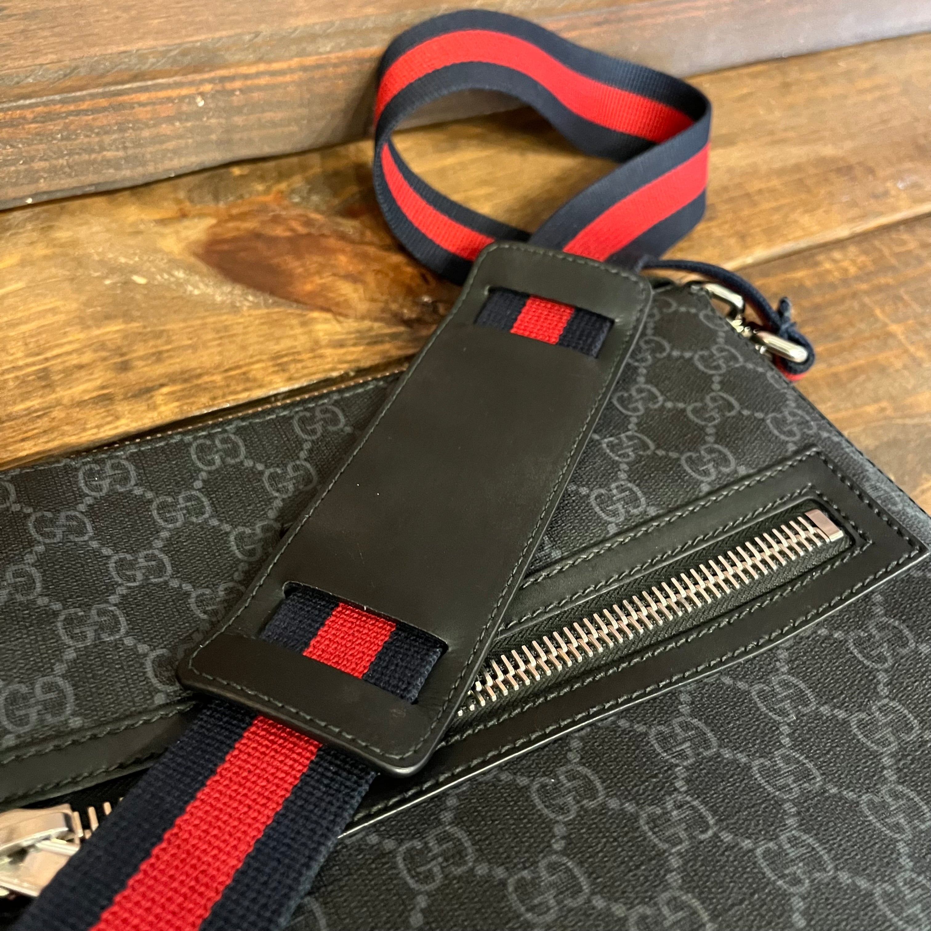 GUCCI Black GG Supreme Monogram Canvas Crossbody Bag