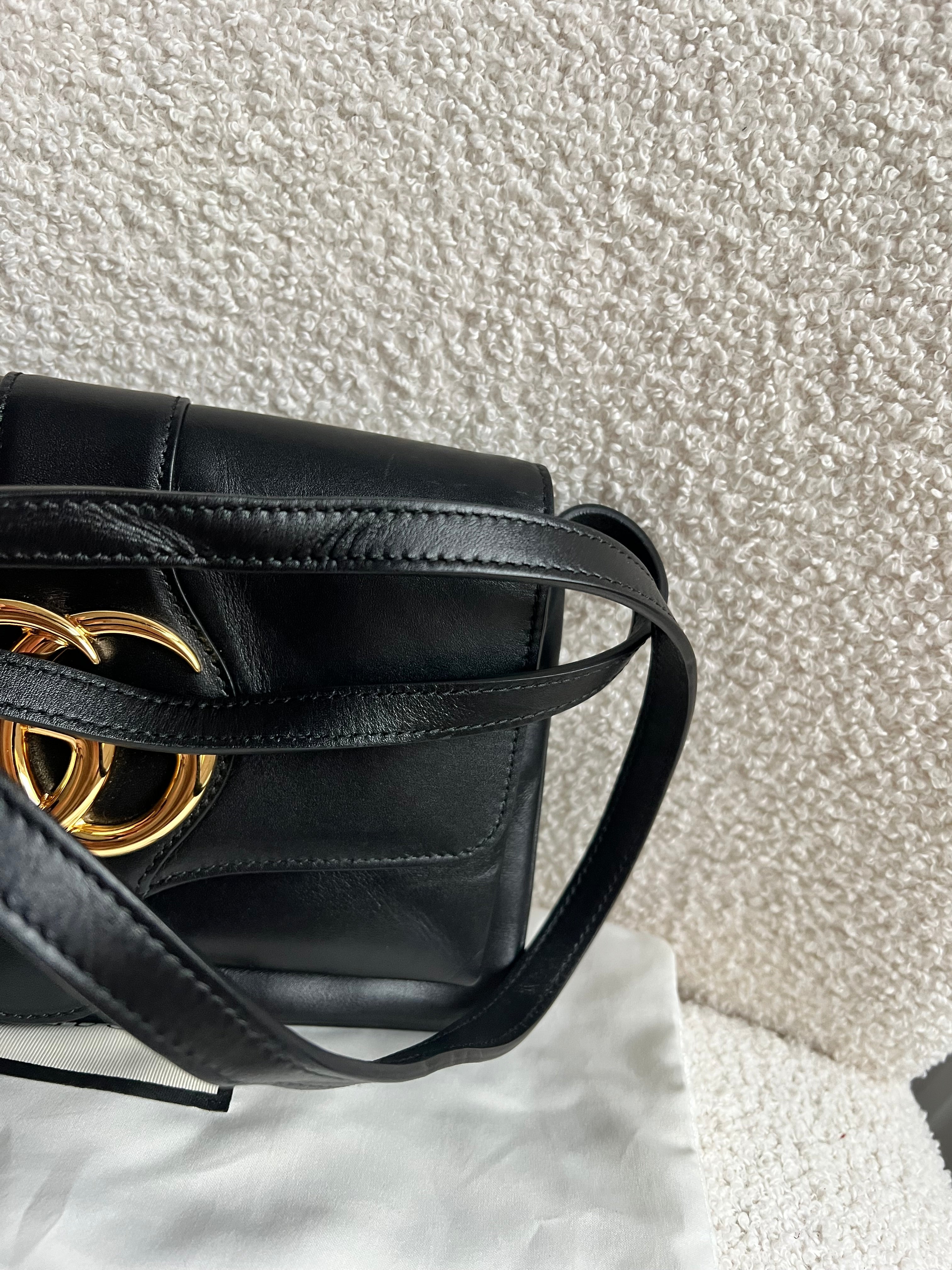 Gucci Black Small Arli Shoulder Bag