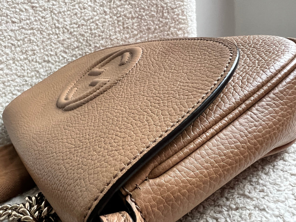 Gucci Beige Soho Chain Crossbody Flap Bag