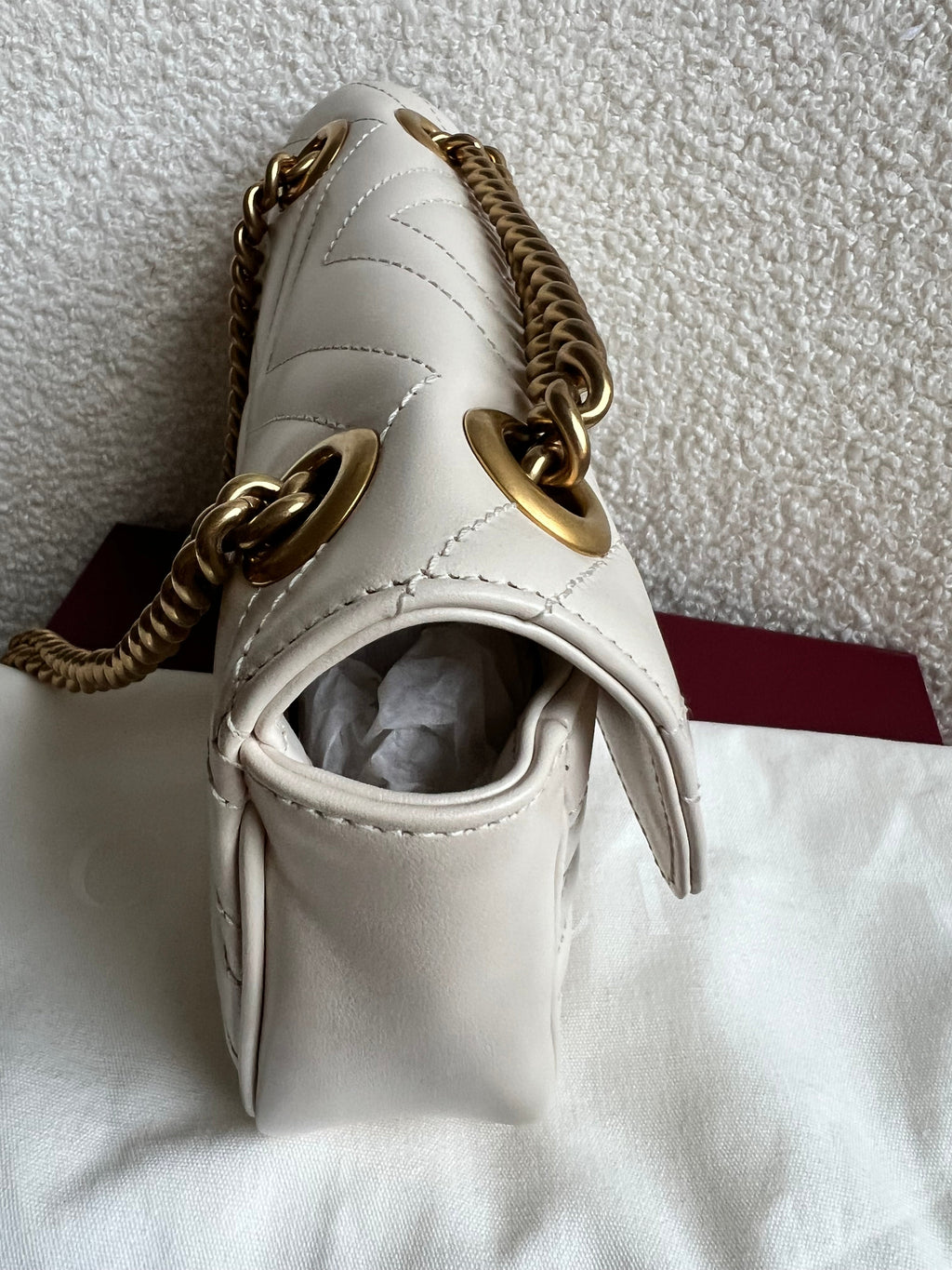 Gucci GG White Marmont Mini Shoulder Bag (RRP £1,890)