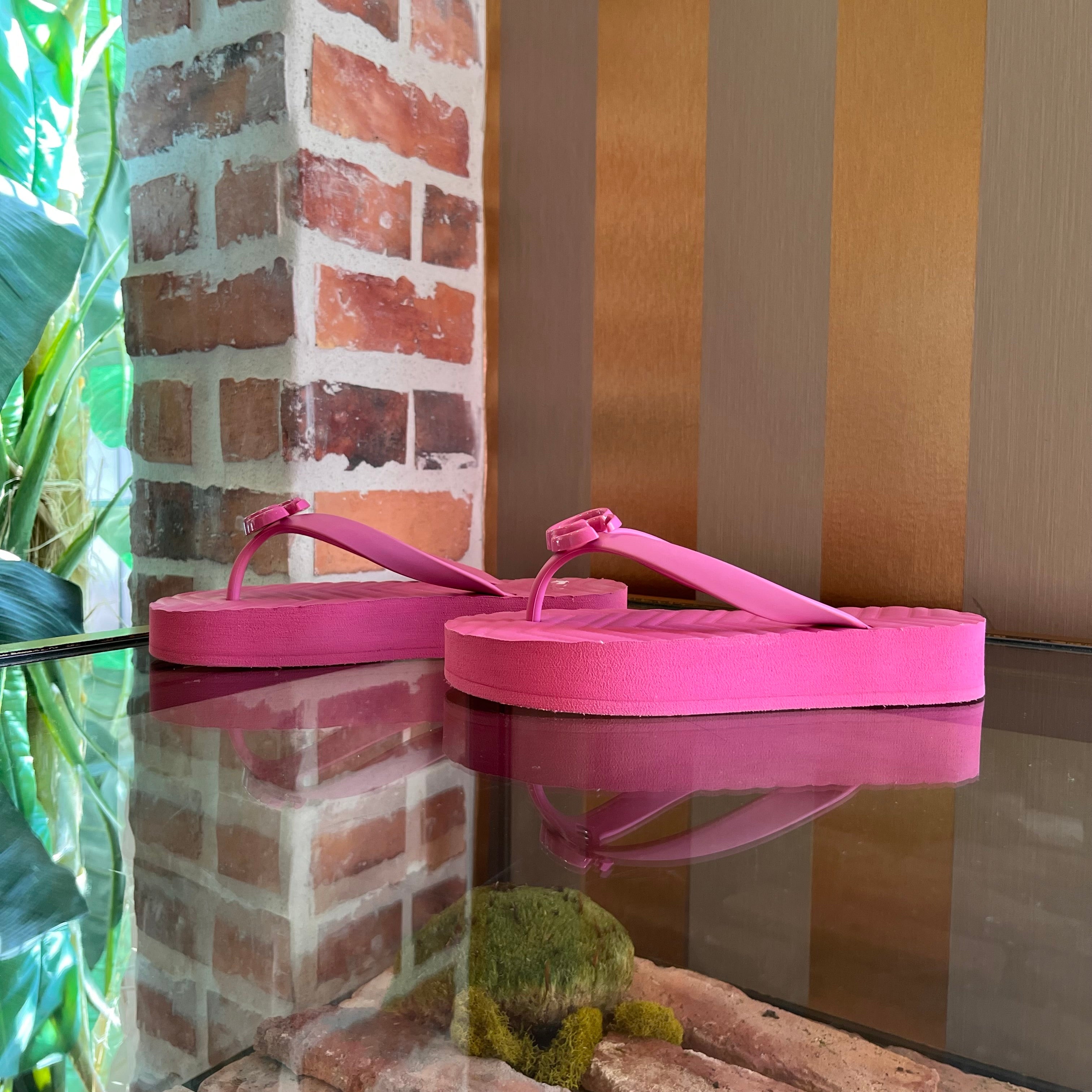 GUCCI GG Pink Marmont Rubber Flip Flops SZ 34 (US 4)