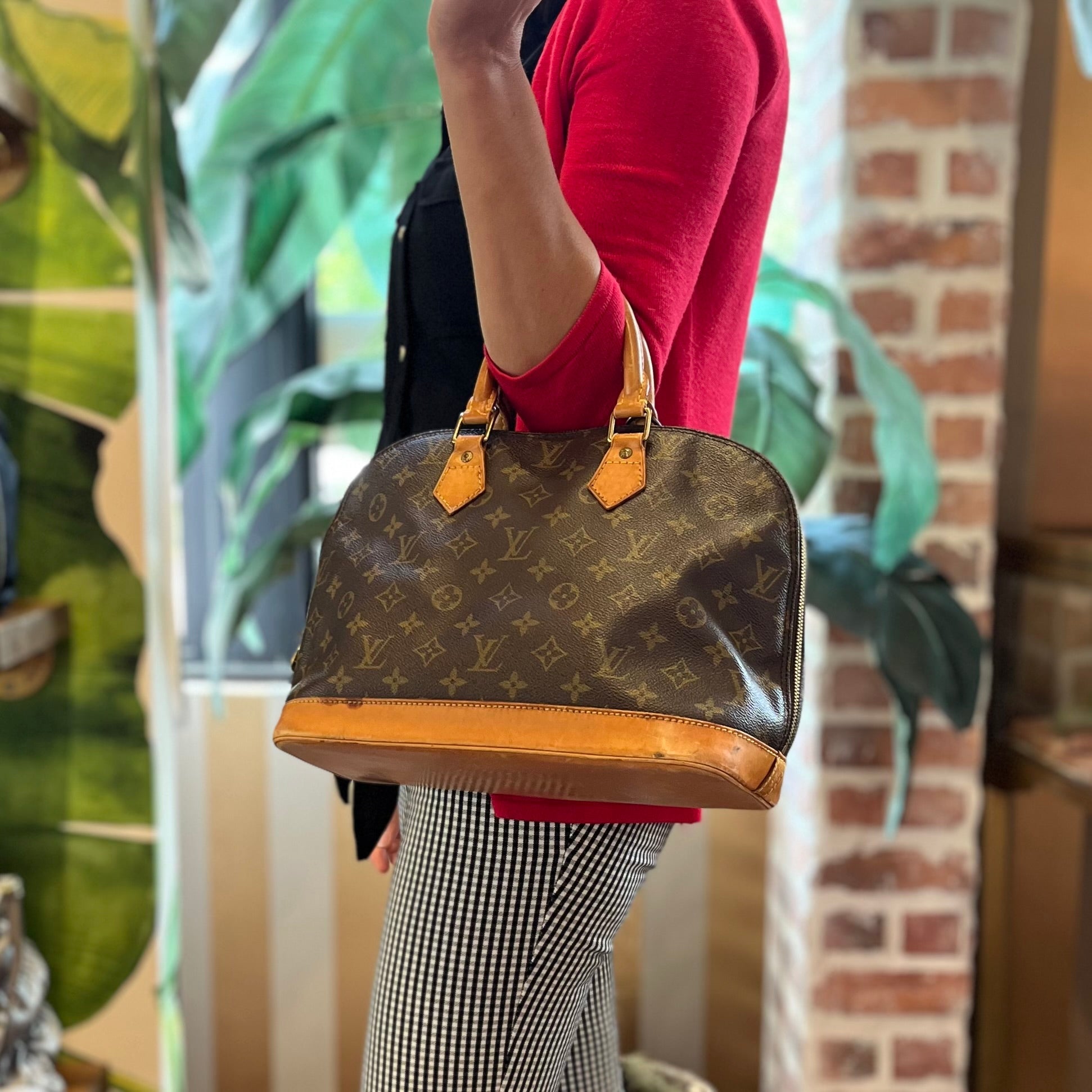 LOUIS VUITTON Vintage Alma PM Brown Monogram Canvas Top Handle