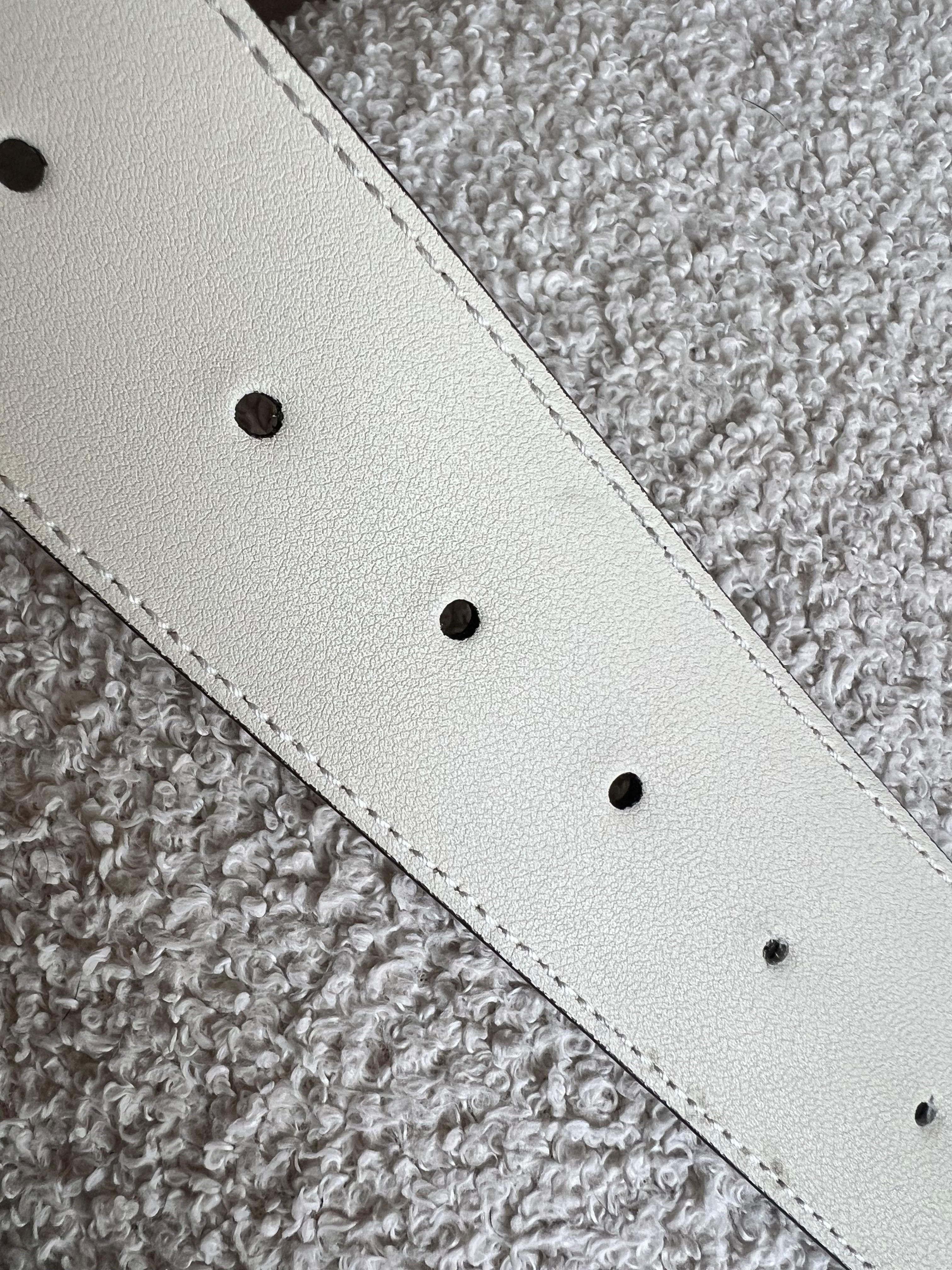 Gucci GG Marmont White Wide Leather Belt with Shiny Gold Buckle (RRP £410)