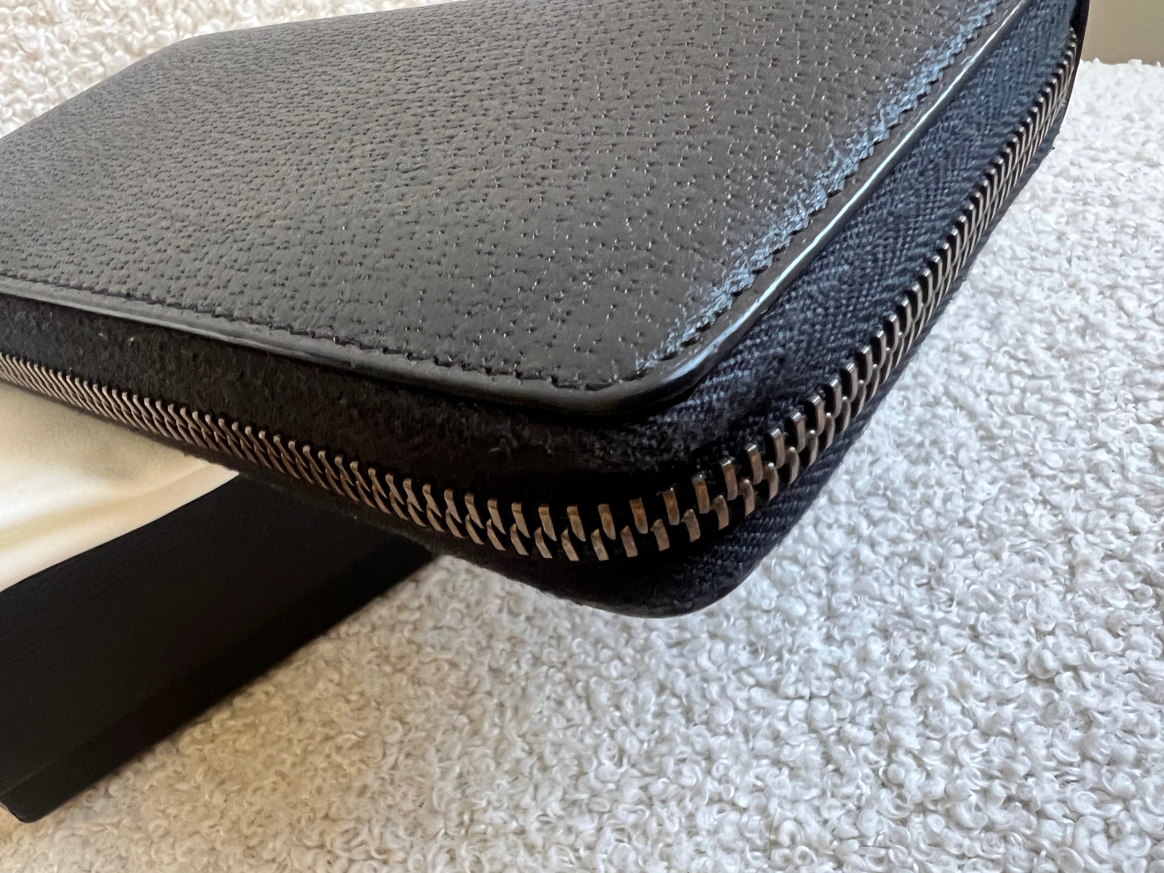 Gucci Black Animalier Wallet Zip Around (RRP £530)