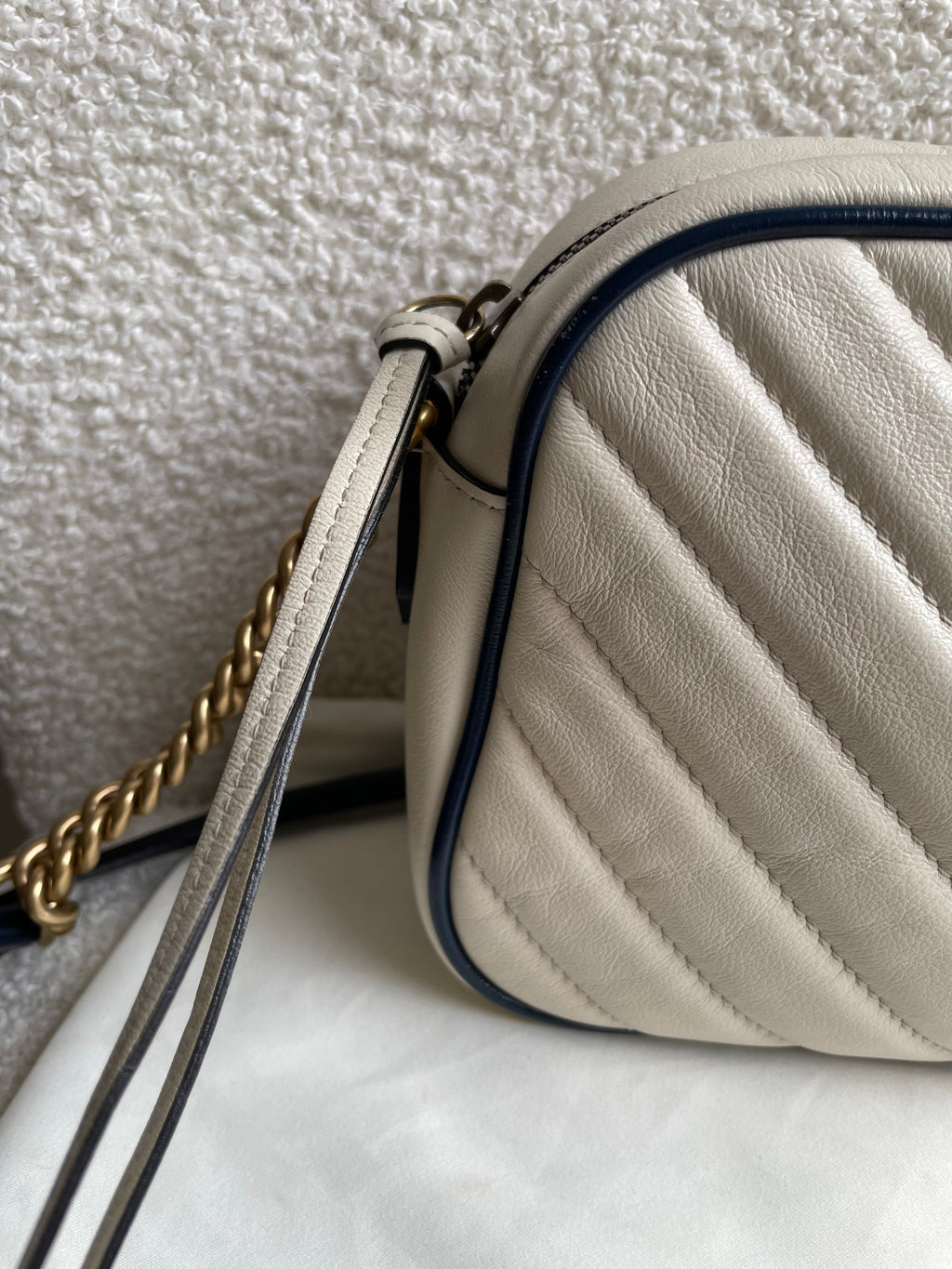 Gucci Torchon GG White Marmont Small Shoulder Bag