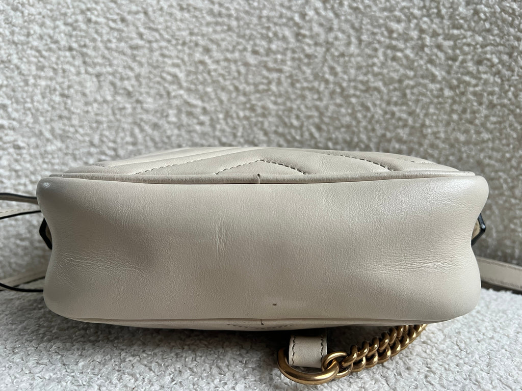 Gucci GG White Marmont Mini Shoulder Bag (RRP £1,360)