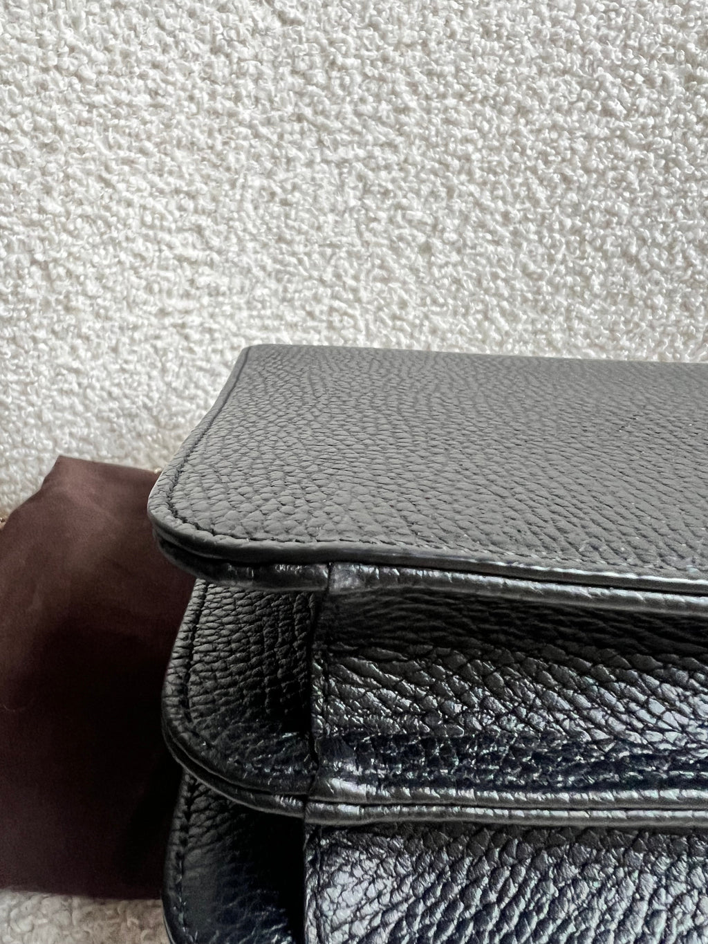 Gucci Interlocking GG Black Medium Shoulder Bag