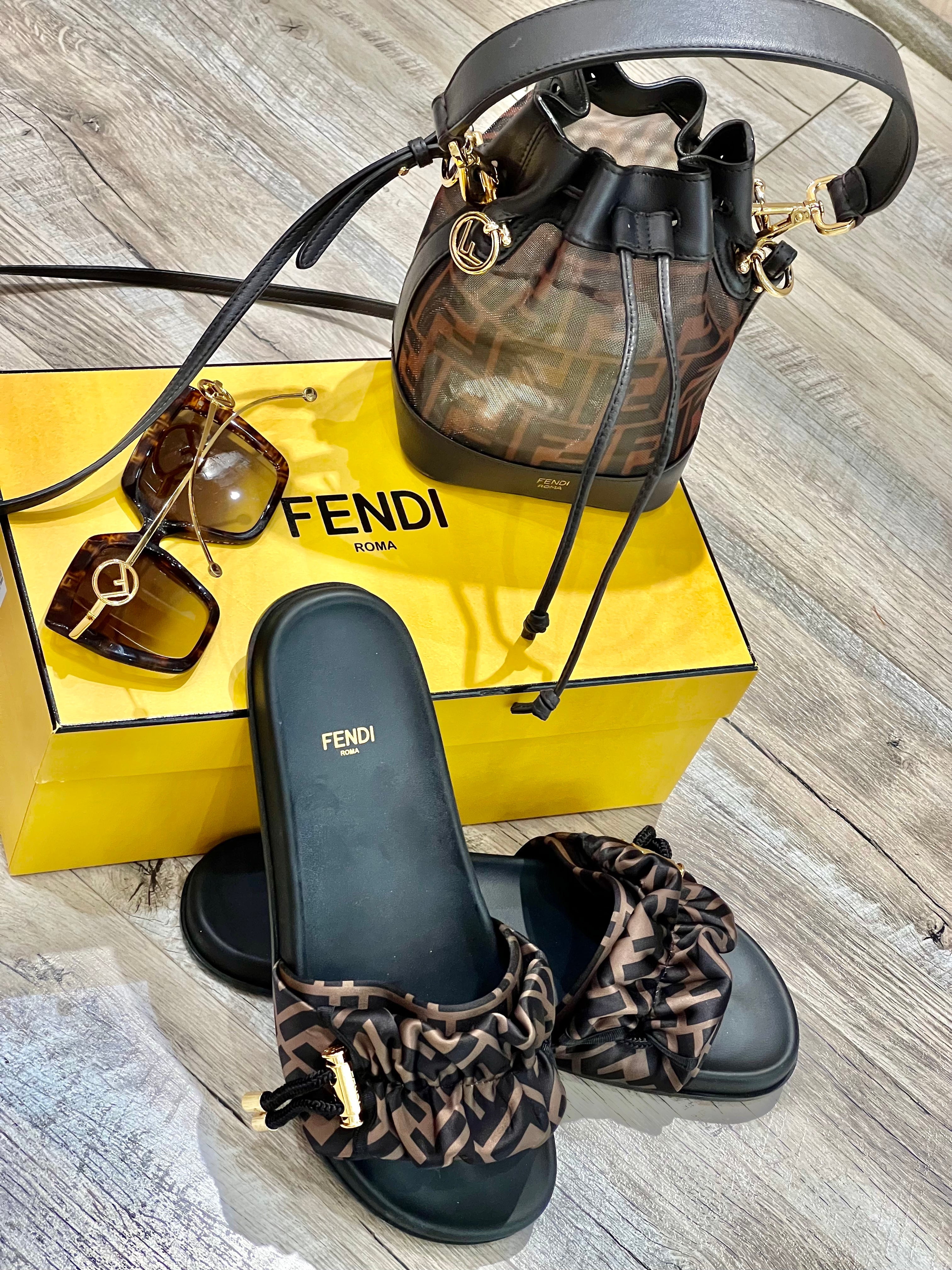 FENDI FF 1974 VITELLO GRACE MINI MON TRESOR BUCKET BAG
