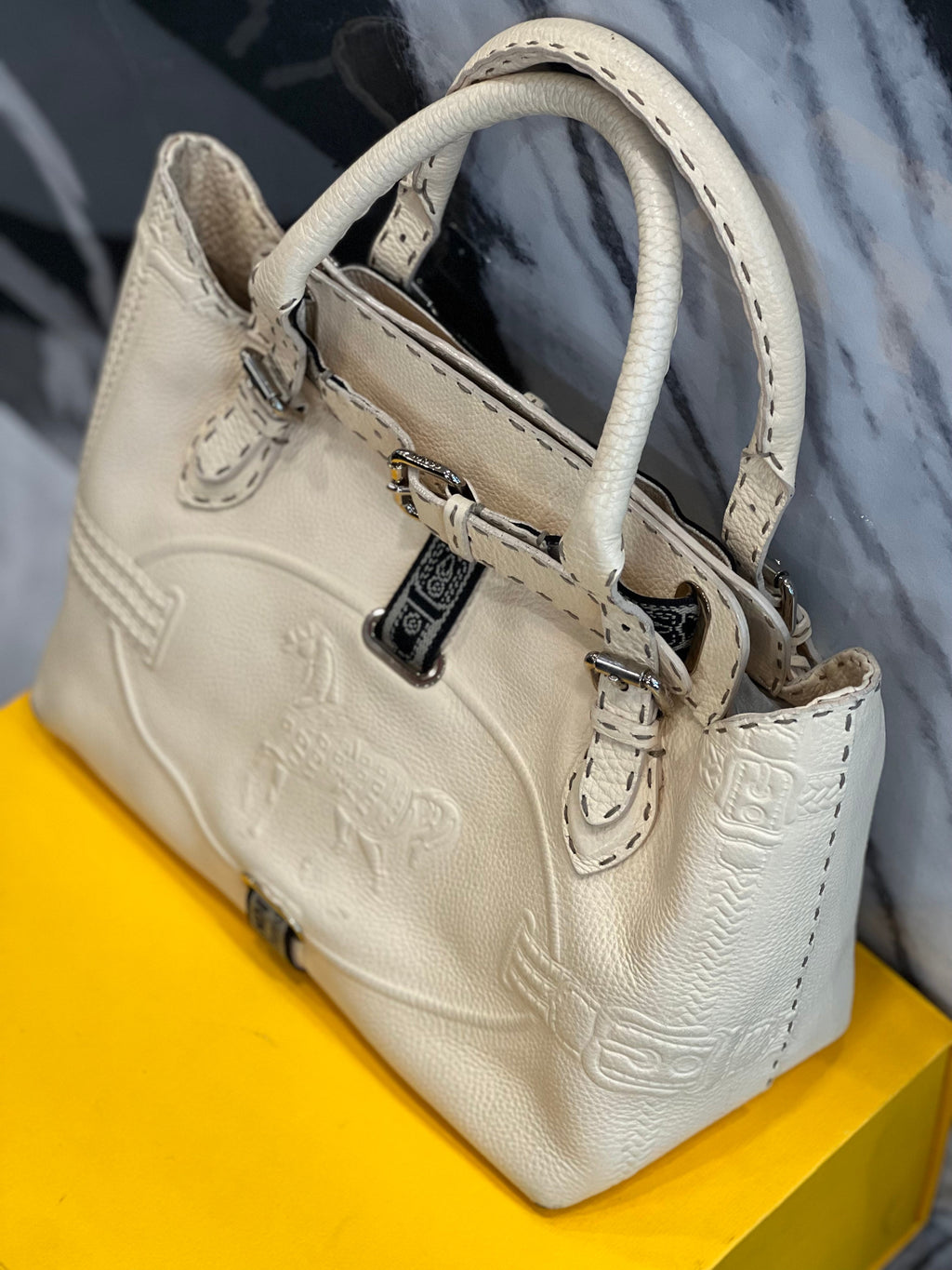 FENDI BORGHESE VILLA SELLERIA LEATHER TOTE BAG