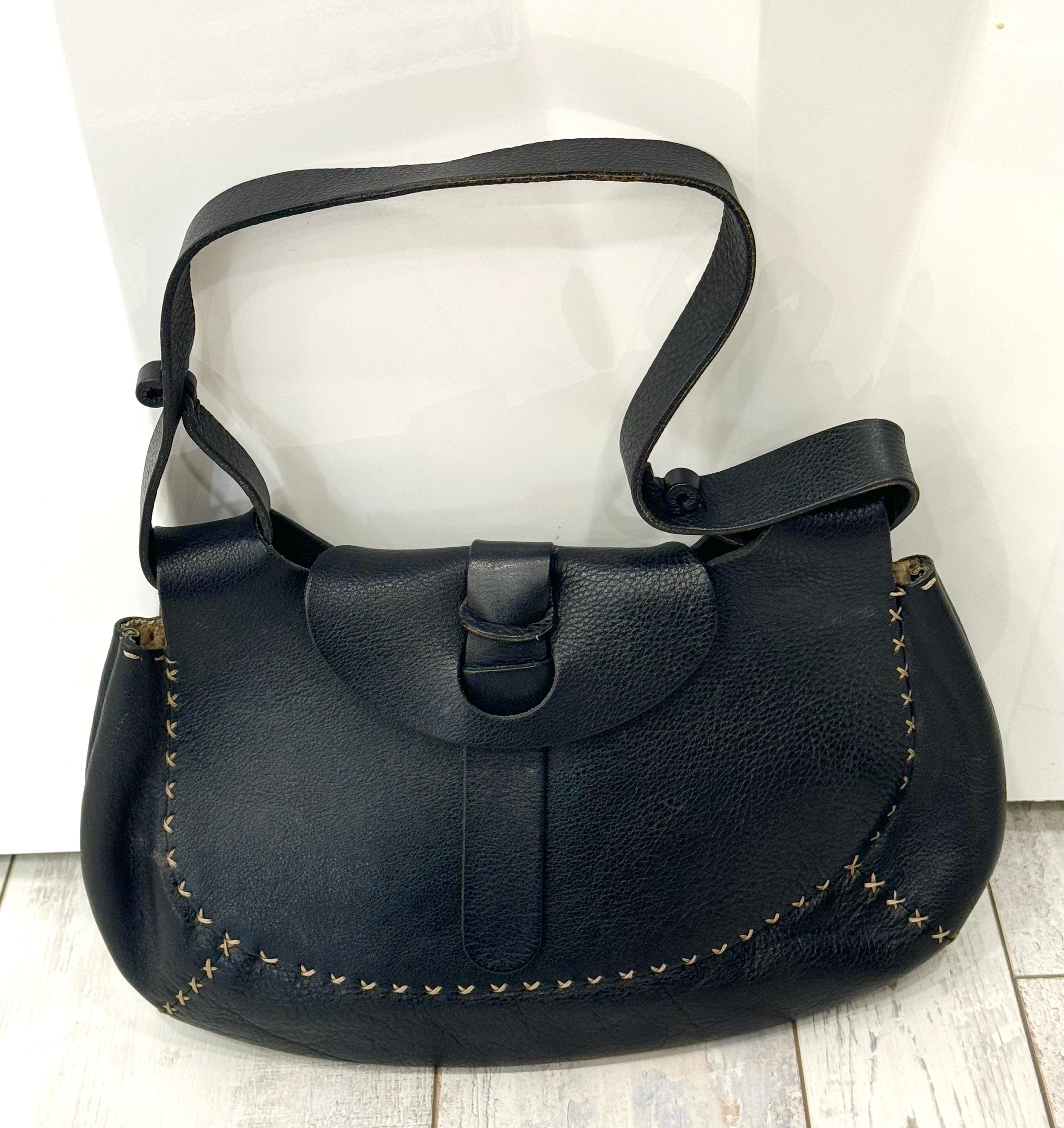 FENDI VINTAGE SELLERIA CALFSKIN LEATHER SHOULDER BAG