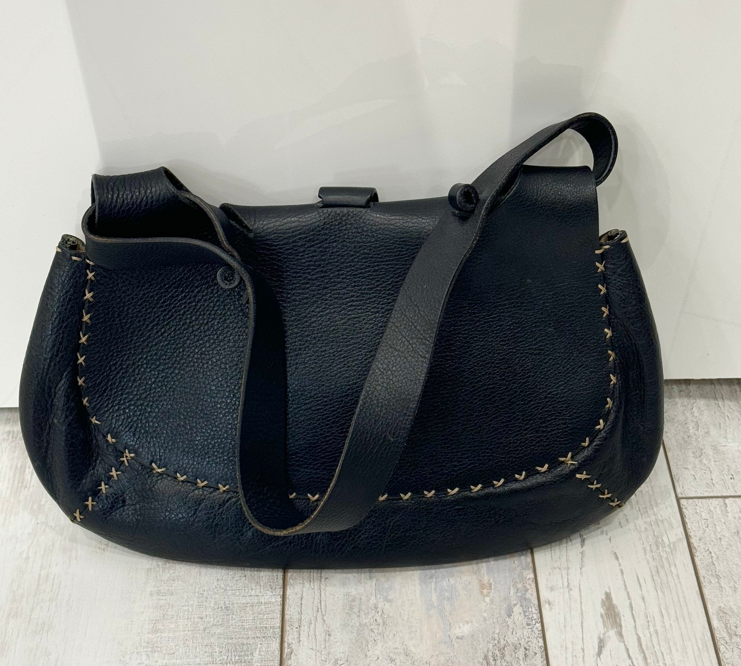 FENDI VINTAGE SELLERIA CALFSKIN LEATHER SHOULDER BAG
