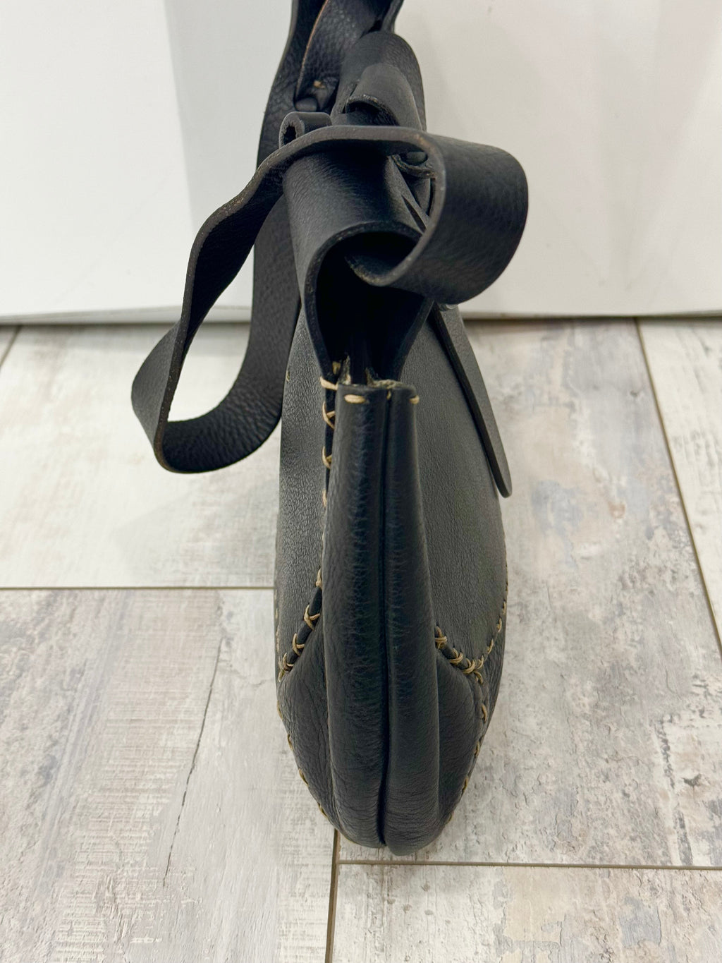 FENDI VINTAGE SELLERIA CALFSKIN LEATHER SHOULDER BAG