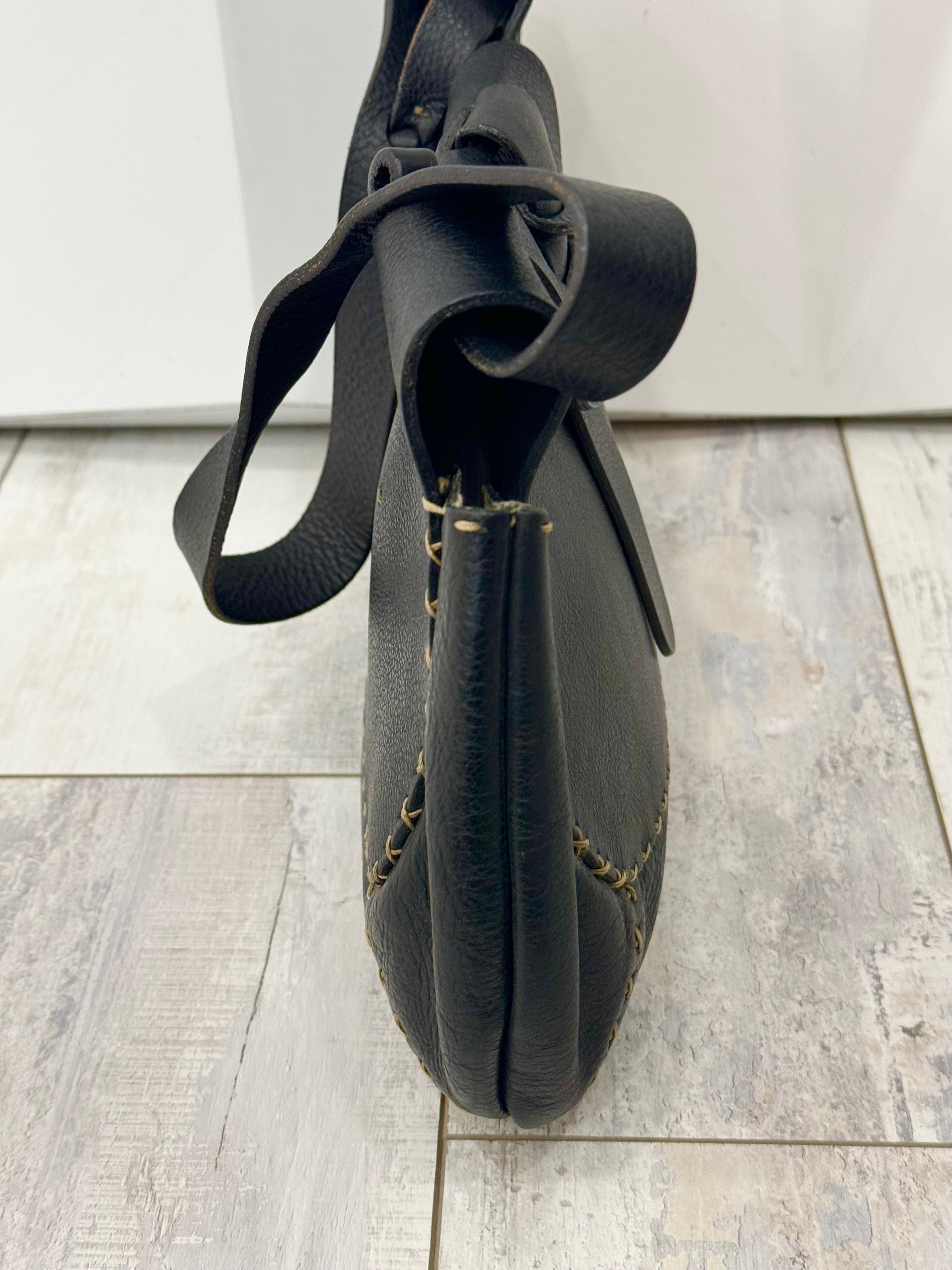 FENDI VINTAGE SELLERIA CALFSKIN LEATHER SHOULDER BAG
