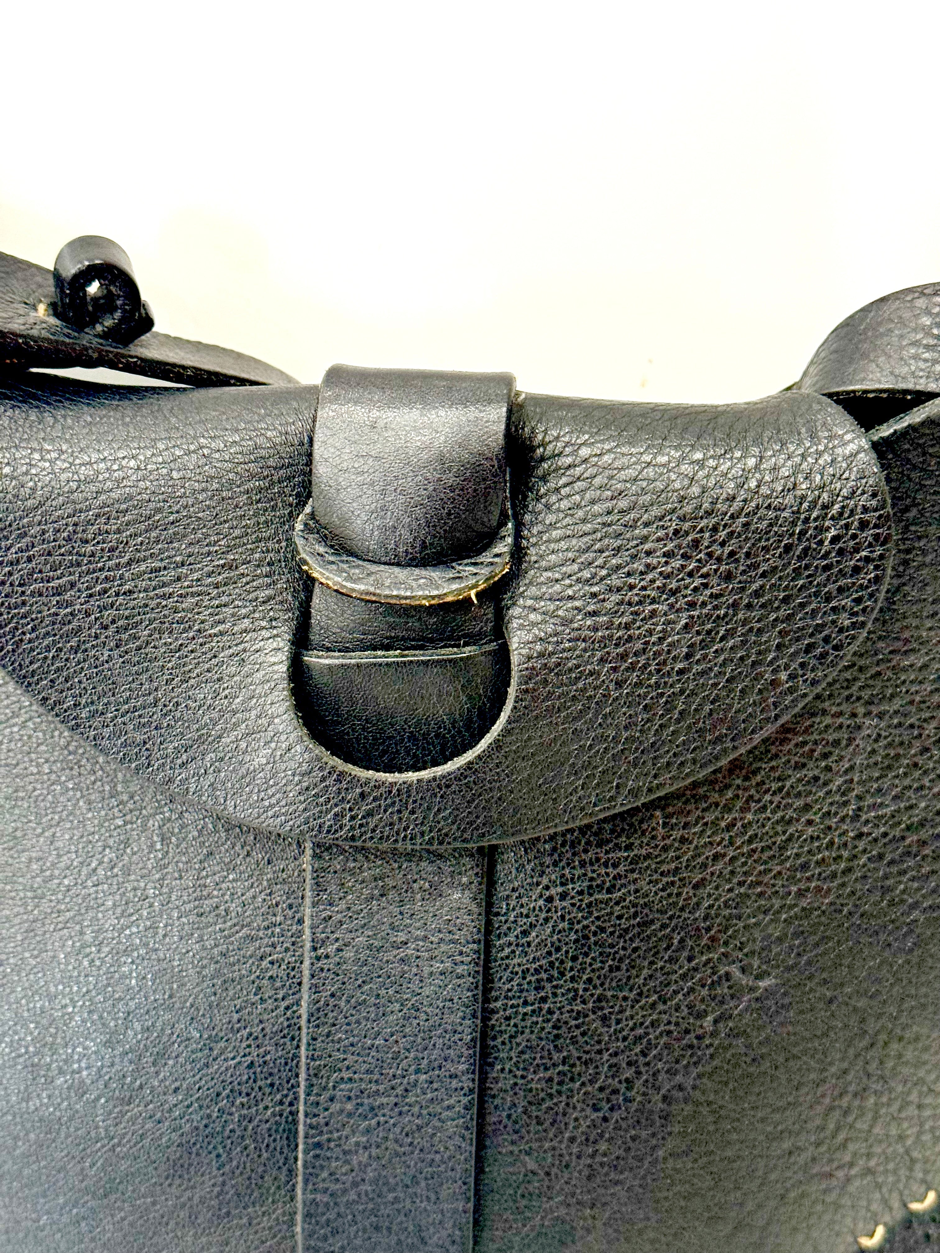FENDI VINTAGE SELLERIA CALFSKIN LEATHER SHOULDER BAG
