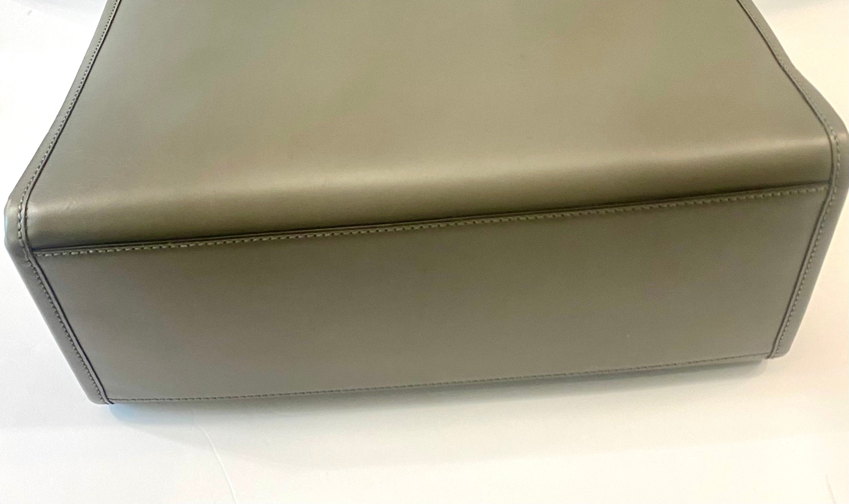 FENDI VITELLO KING FENDI SUNSHINE MEDIUM LEATHER SHOPPER TOTE BAG