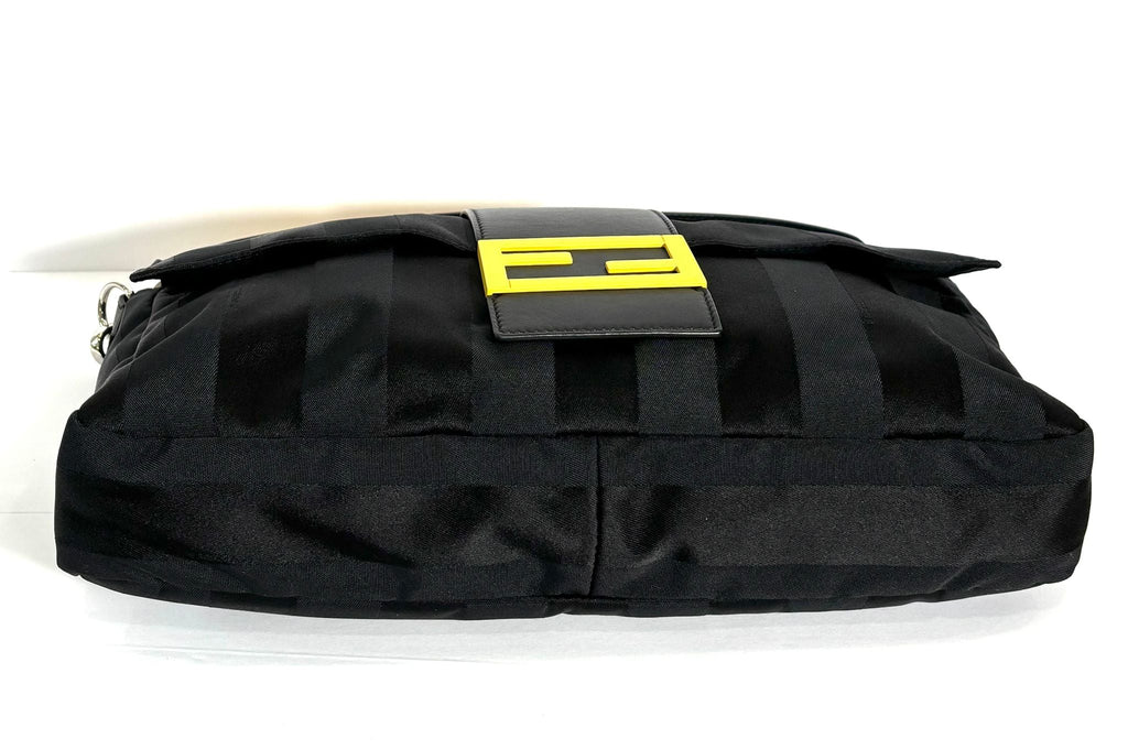 FENDI BAGUETTE CONVERTIBLE SHOULDER BAG