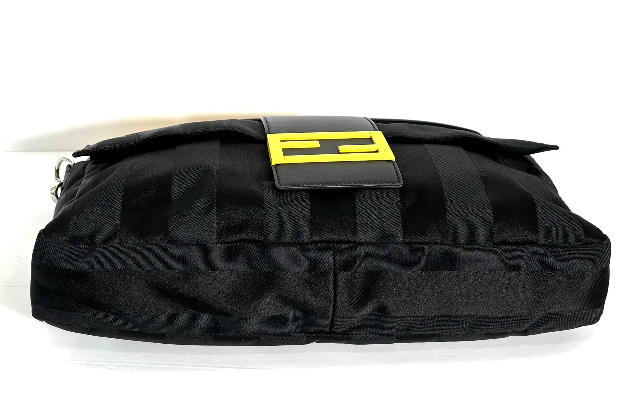 FENDI BAGUETTE CONVERTIBLE SHOULDER BAG