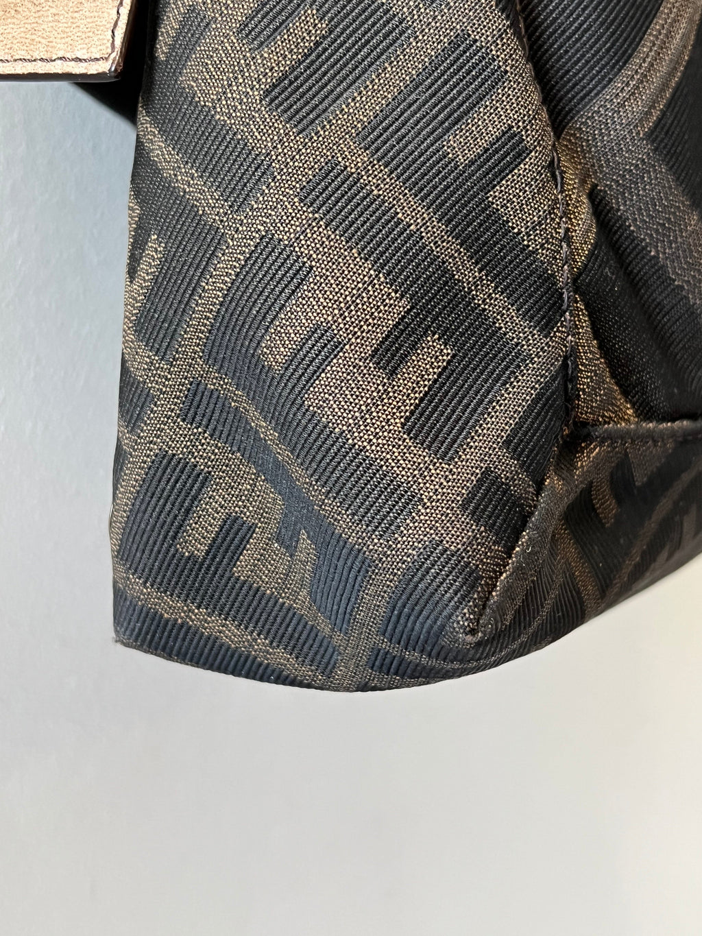 FENDI VINTAGE MAXI BAGUETTE SHOULDER BAG