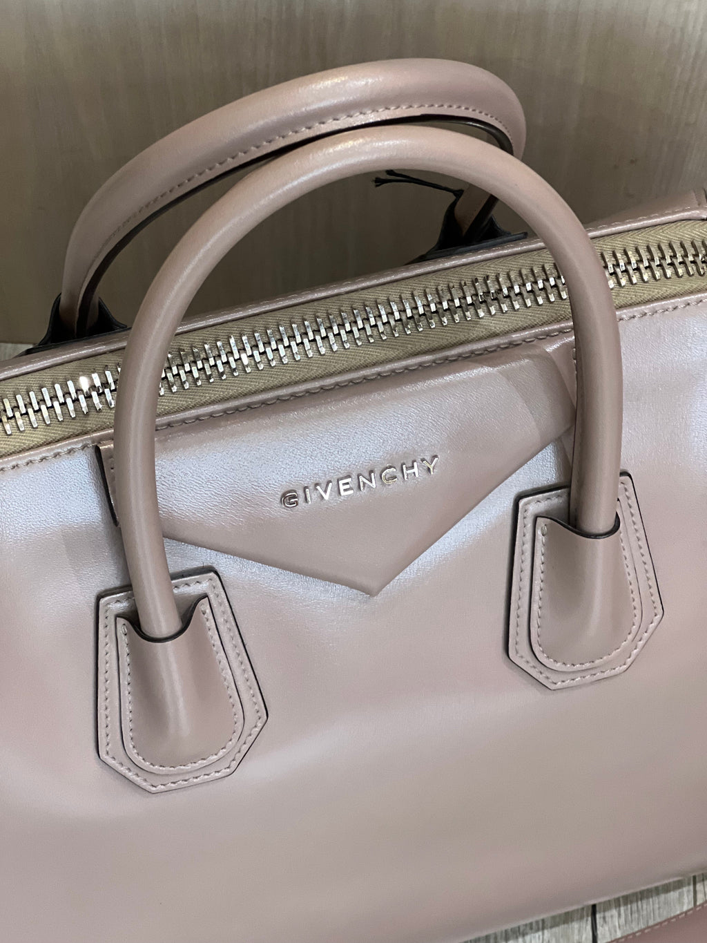 GIVENCHY ANTIGONA LARGE SATCHEL