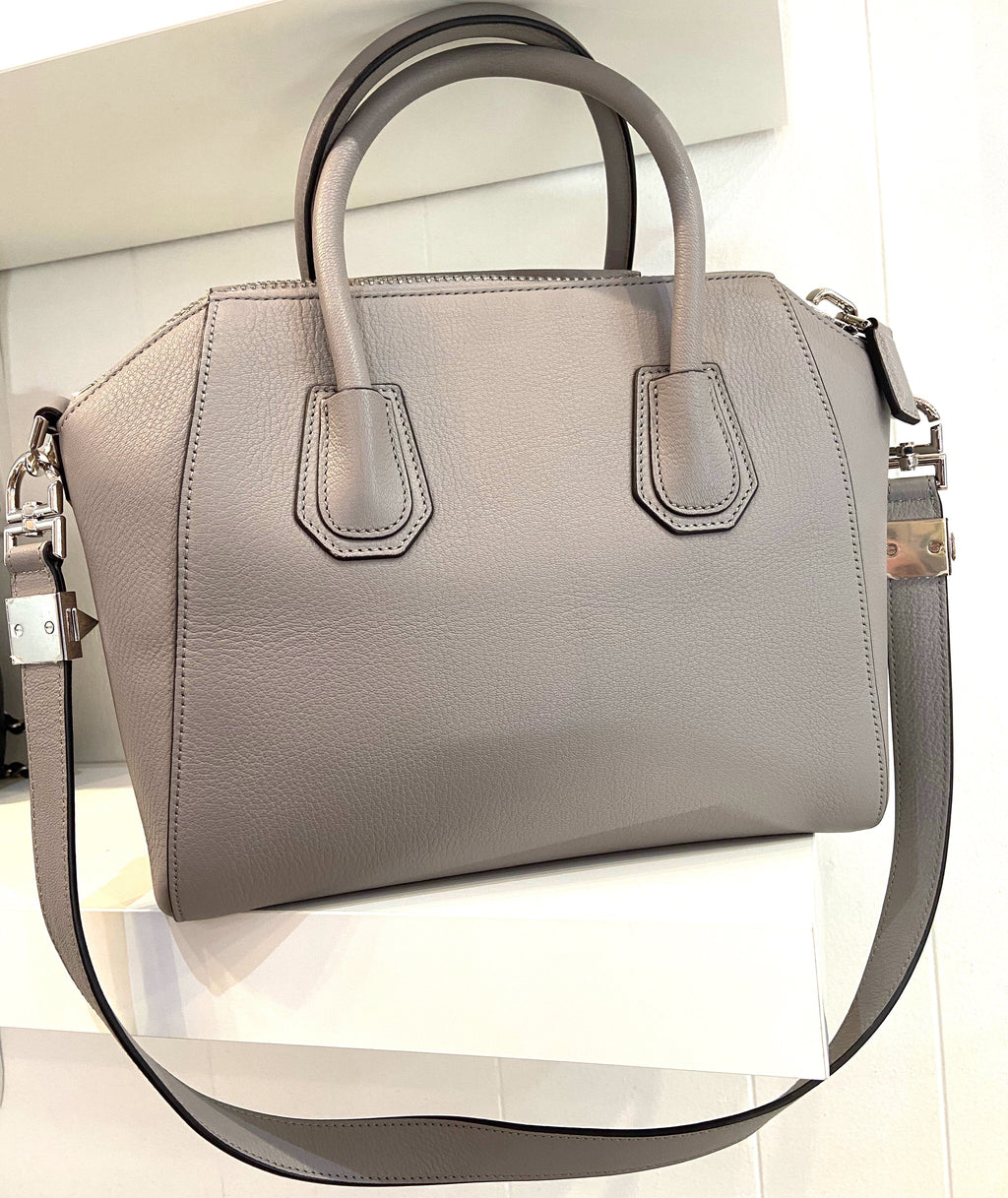 GIVENCHY SMALL ANTIGONA SHOULDER BAG