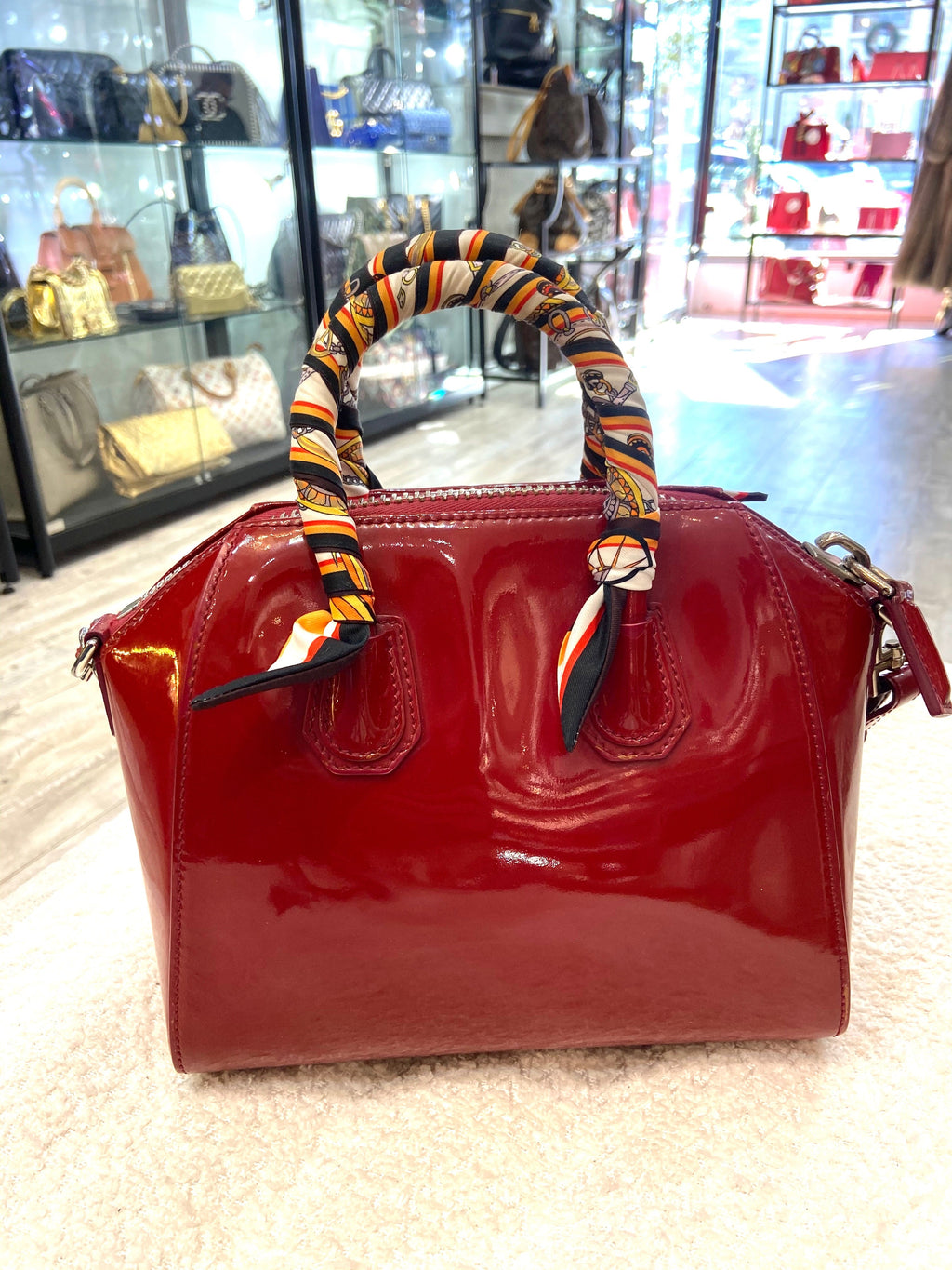 GIVENCHY SMALL ANTIGONA PATENT LEATHER SATCHEL BAG
