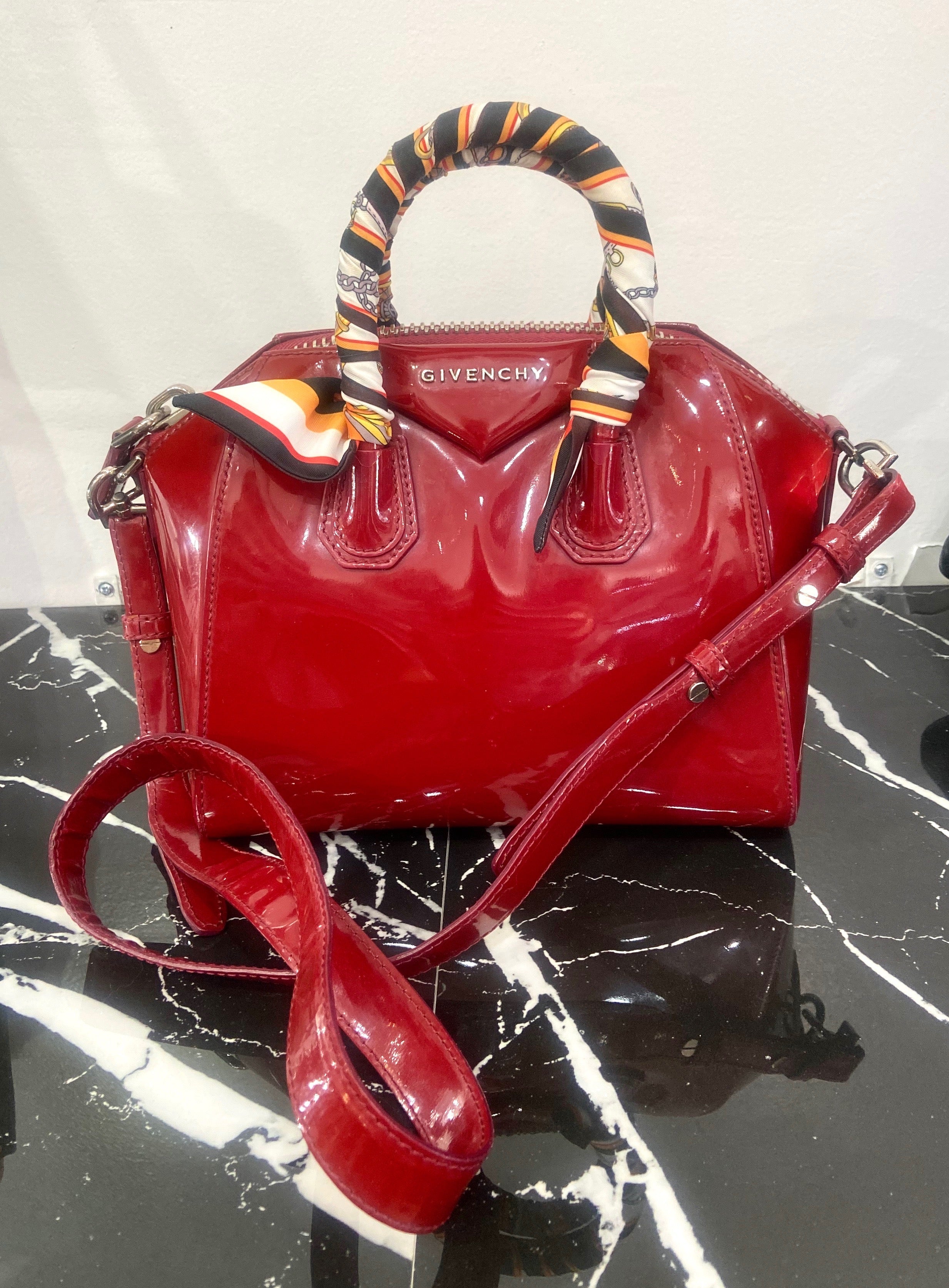 GIVENCHY SMALL ANTIGONA PATENT LEATHER SATCHEL BAG