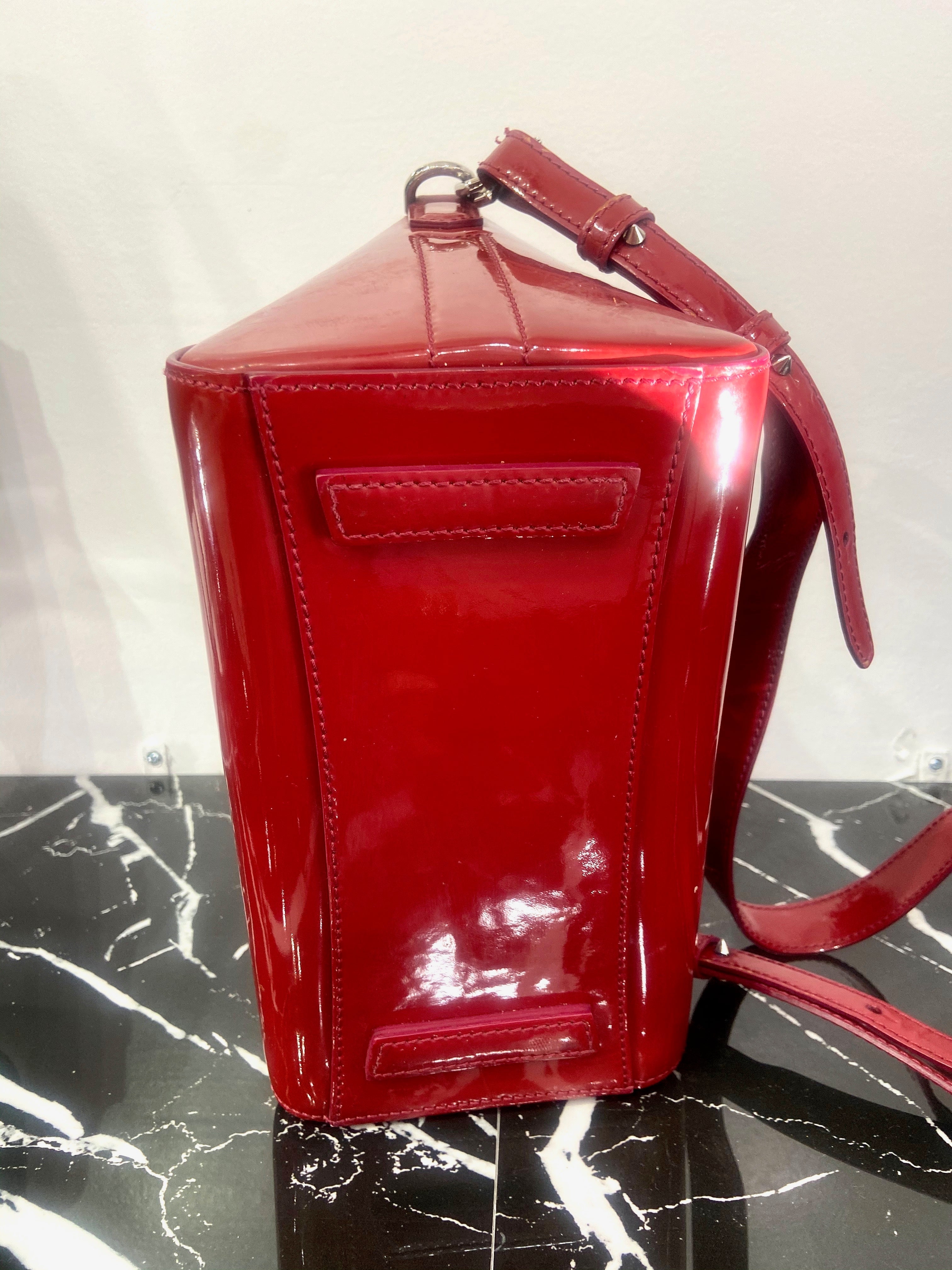 GIVENCHY SMALL ANTIGONA PATENT LEATHER SATCHEL BAG