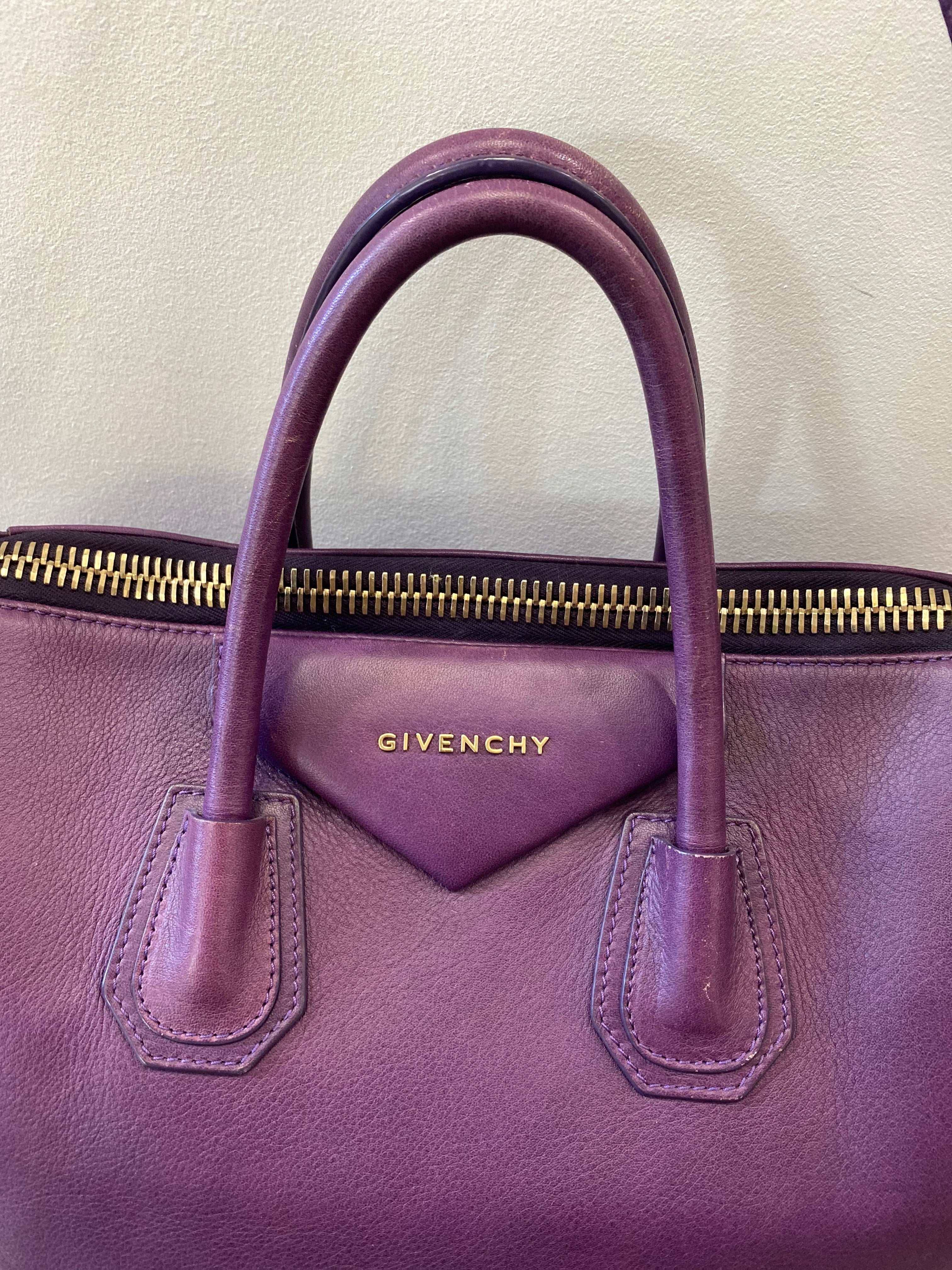 GIVENCHY SUGAR GOATSKIN LARGE ANTIGONA BAG