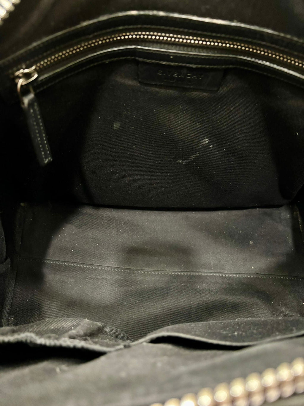 GIVENCHY 2023 MEDIUM CALFSKIN ANTIGONA SATCHEL