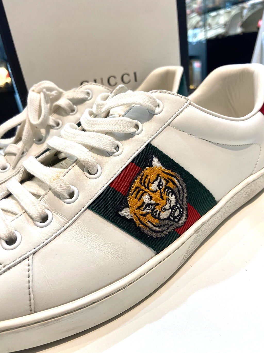 GUCCI CALFSKIN LEATHER ACE TIGER EMBROIDERED MEN'S SNEAKERS