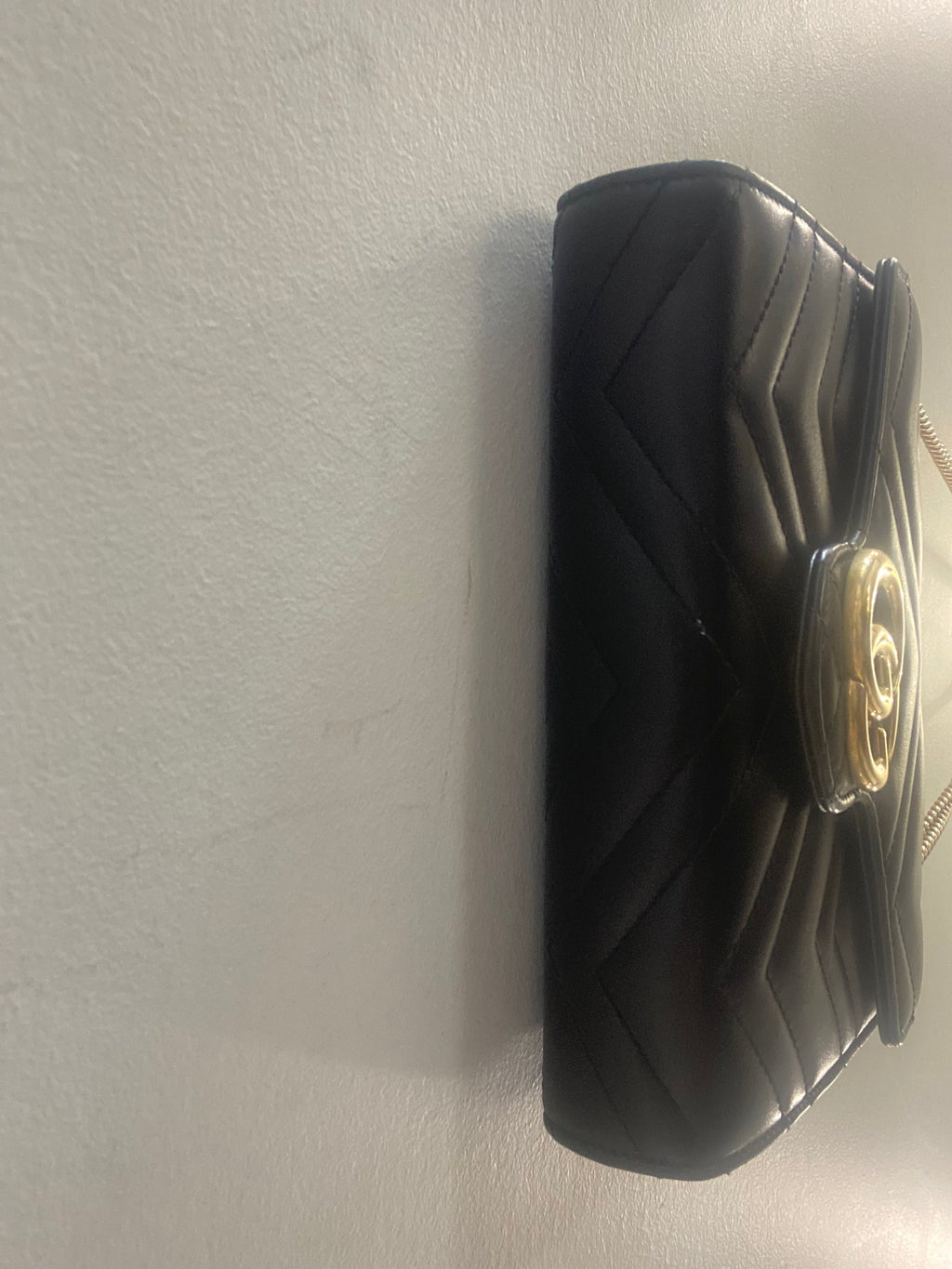GUCCI GG MARMONT MATELASSE CALFSKIN MINI WALLET ON A CHAIN
