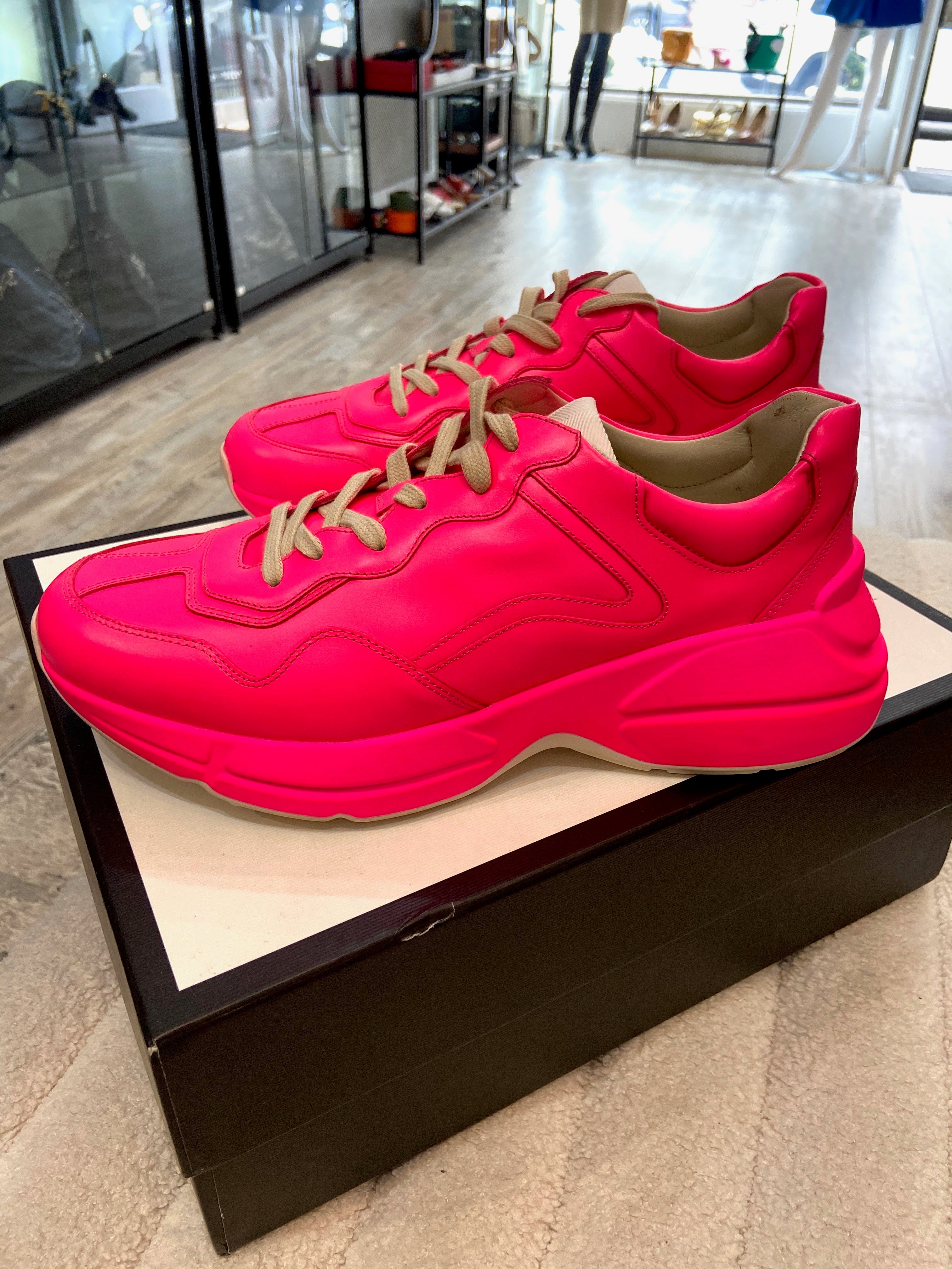 GUCCI CALFSKIN LEATHER RHYTON SNEAKERS