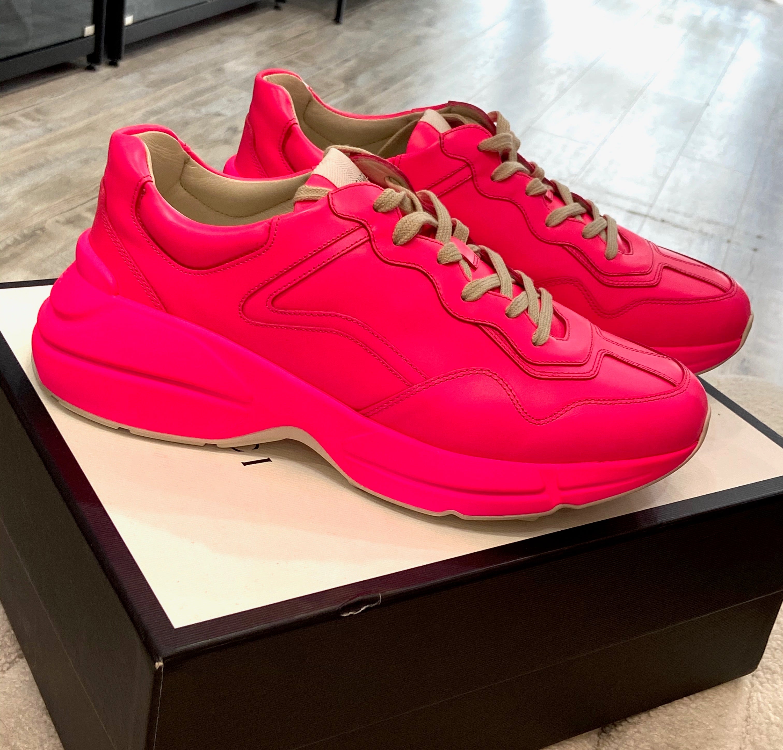 GUCCI CALFSKIN LEATHER RHYTON SNEAKERS