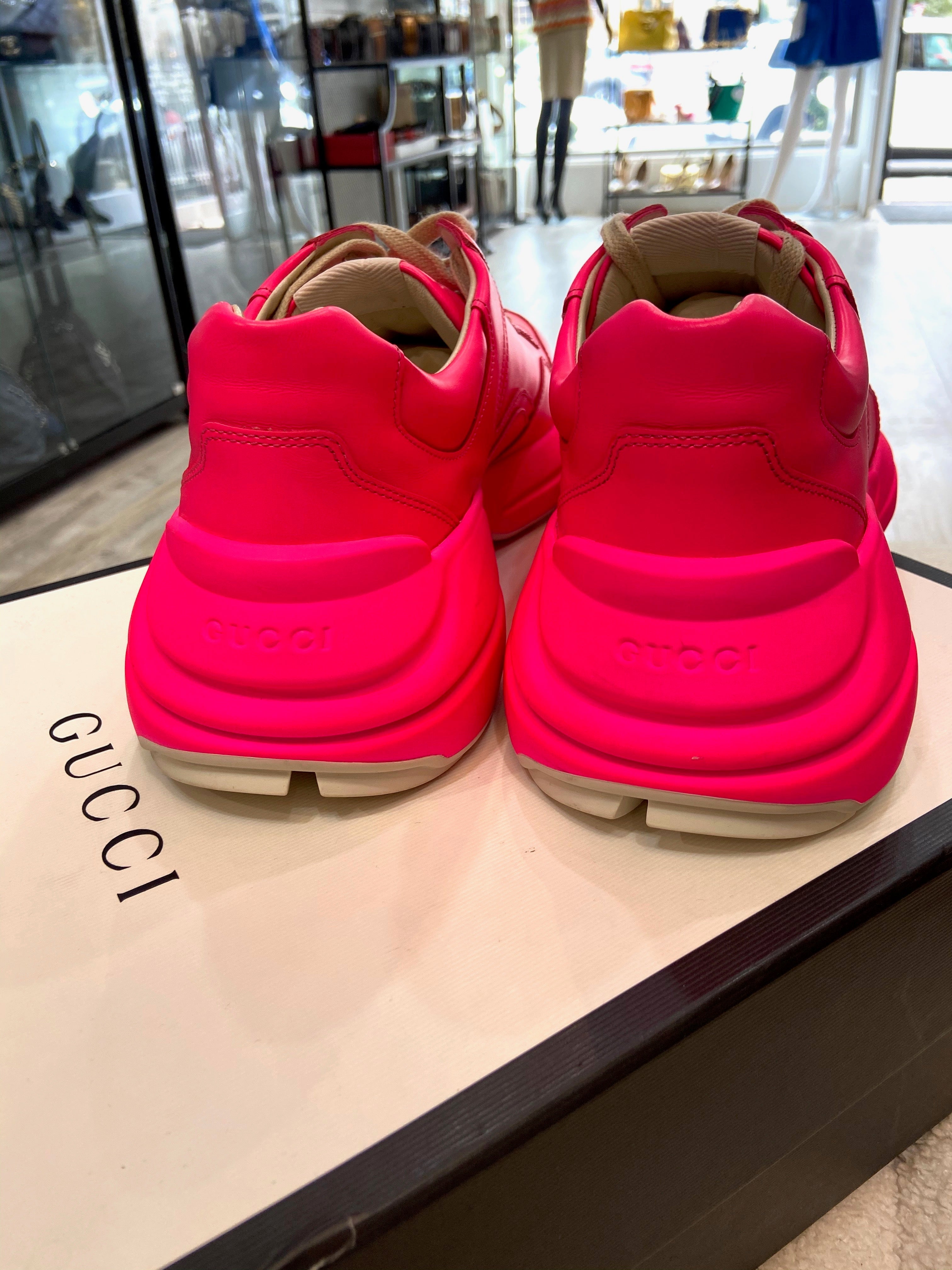 GUCCI CALFSKIN LEATHER RHYTON SNEAKERS