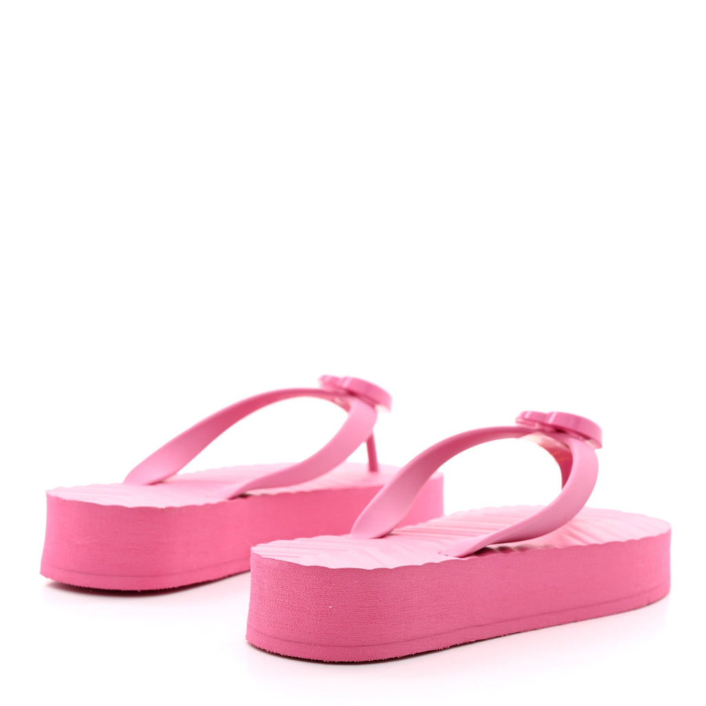 GUCCI CHEVRON GG THONG SLIDE SANDALS