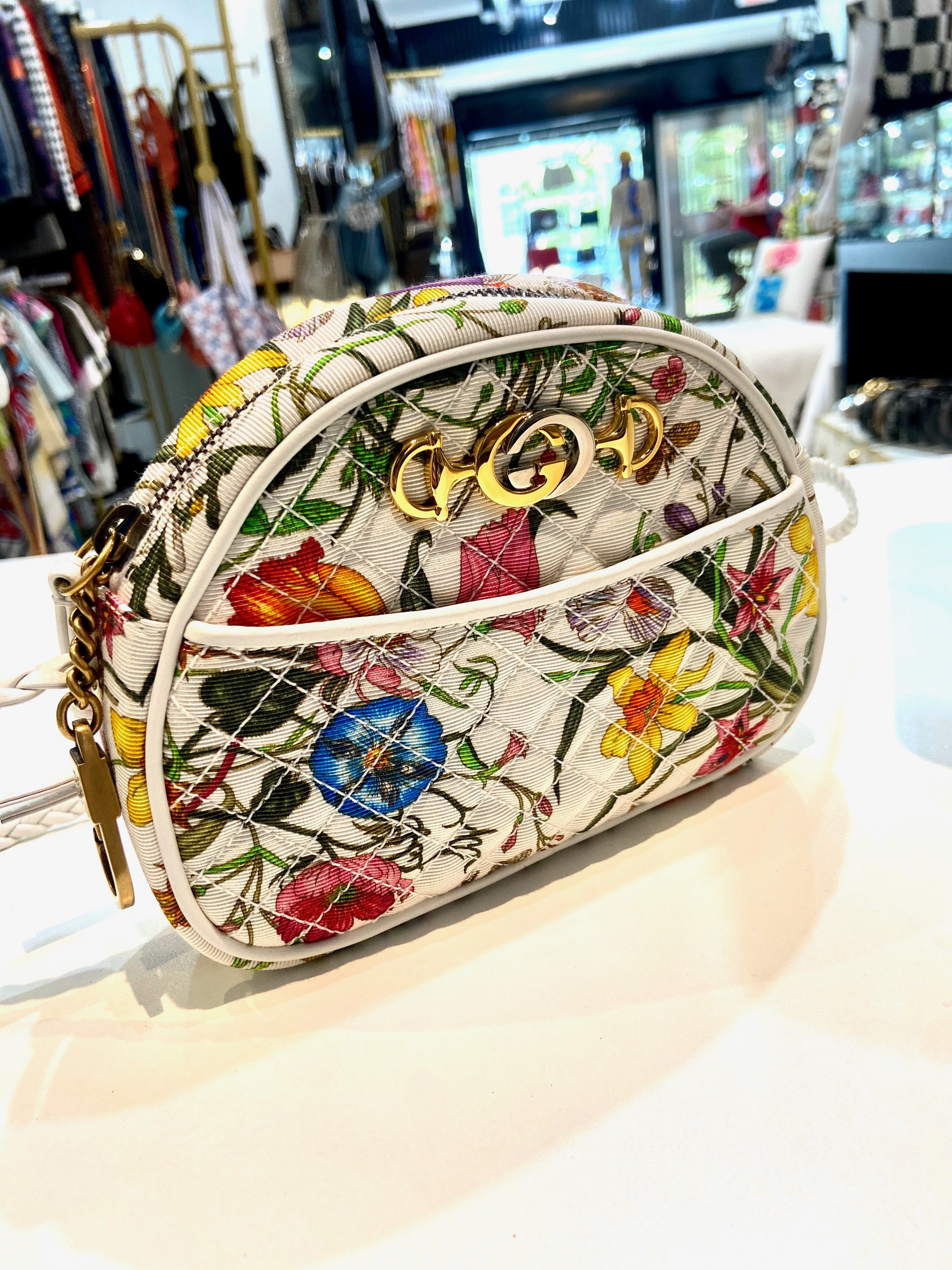 GUCCI FLORA TRAPUNTATA MINI ZUMI DOME SHOULDER BAG