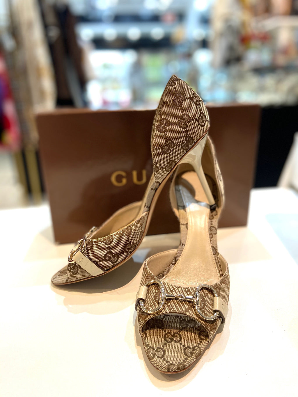 GUCCI GG HOLLYWOOD HORSEBIT D'ORSAY PEEP TOE PUMPS