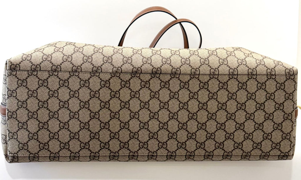 GUCCI GG MONOGRAM EMBLEM MAXI TOTE BAG