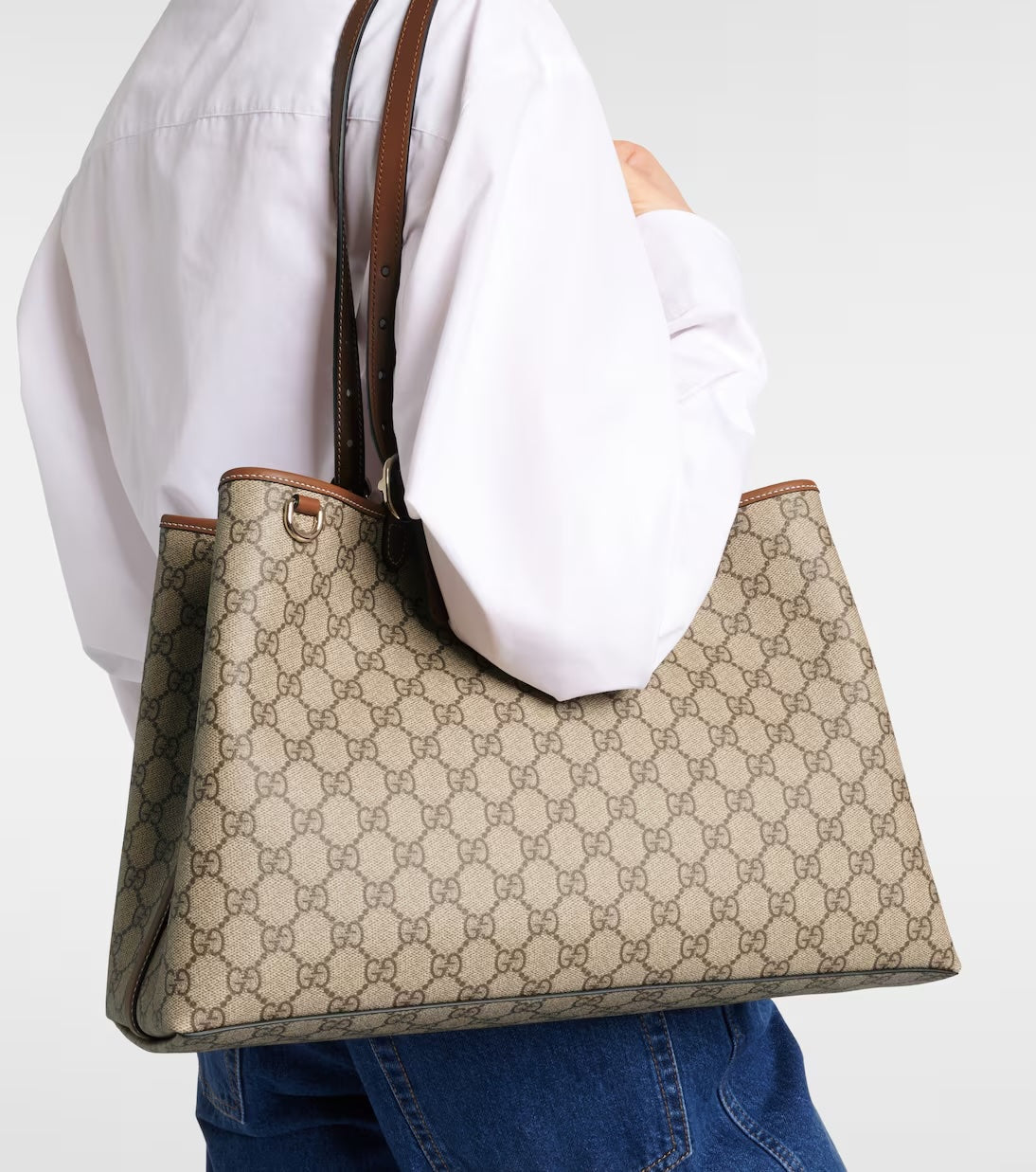 GUCCI GG MONOGRAM EMBLEM MAXI TOTE BAG