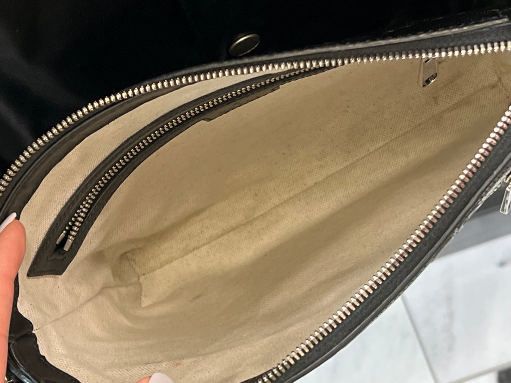 GUCCI GG EMBOSSED LEATHER SMALL MESSENGER BAG