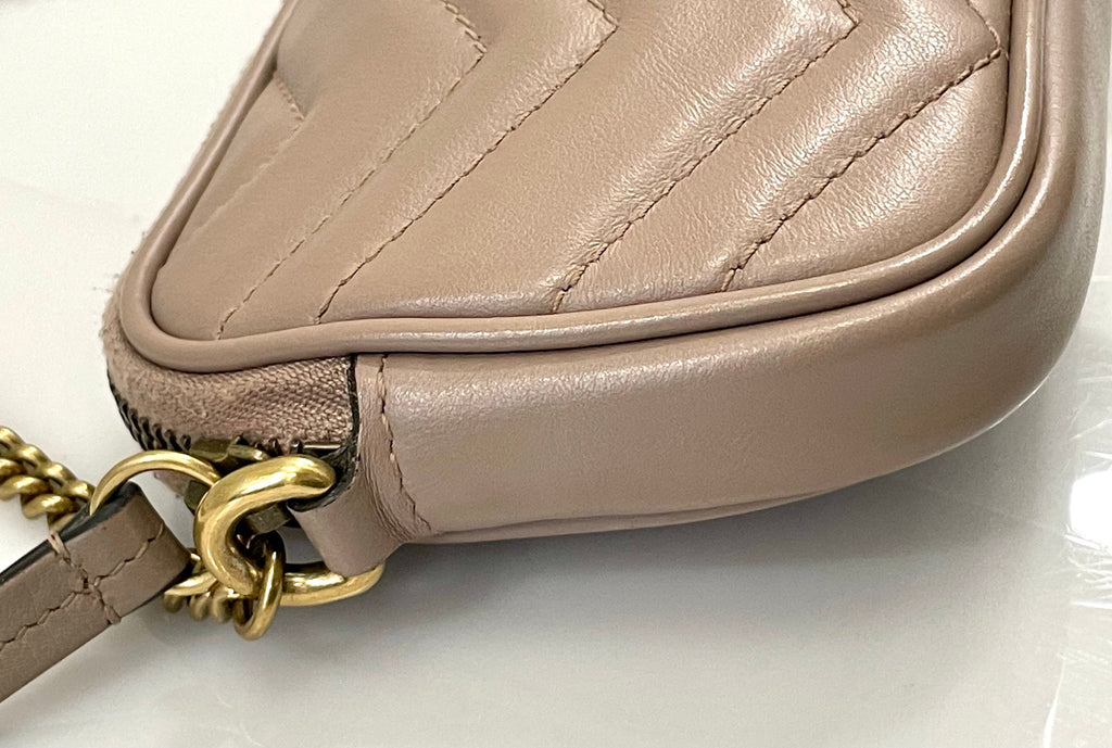 GUCCI GG MARMONT MATELASSE MINI CHAIN CROSSBODY BAG